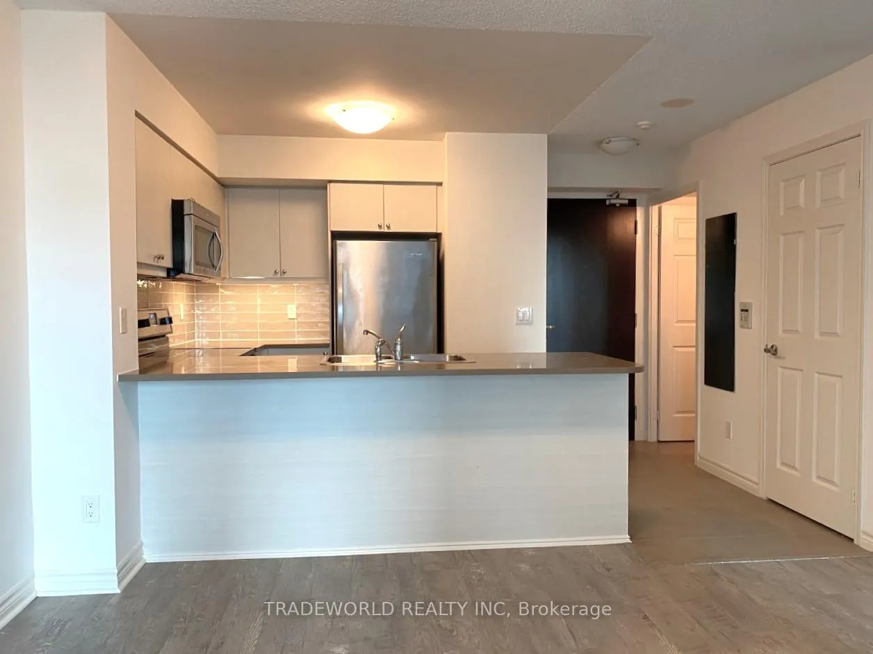 Photo 4 of Unit 727, 25 Lower Simcoe Street, Toronto, Waterfront Communities — HOMEH