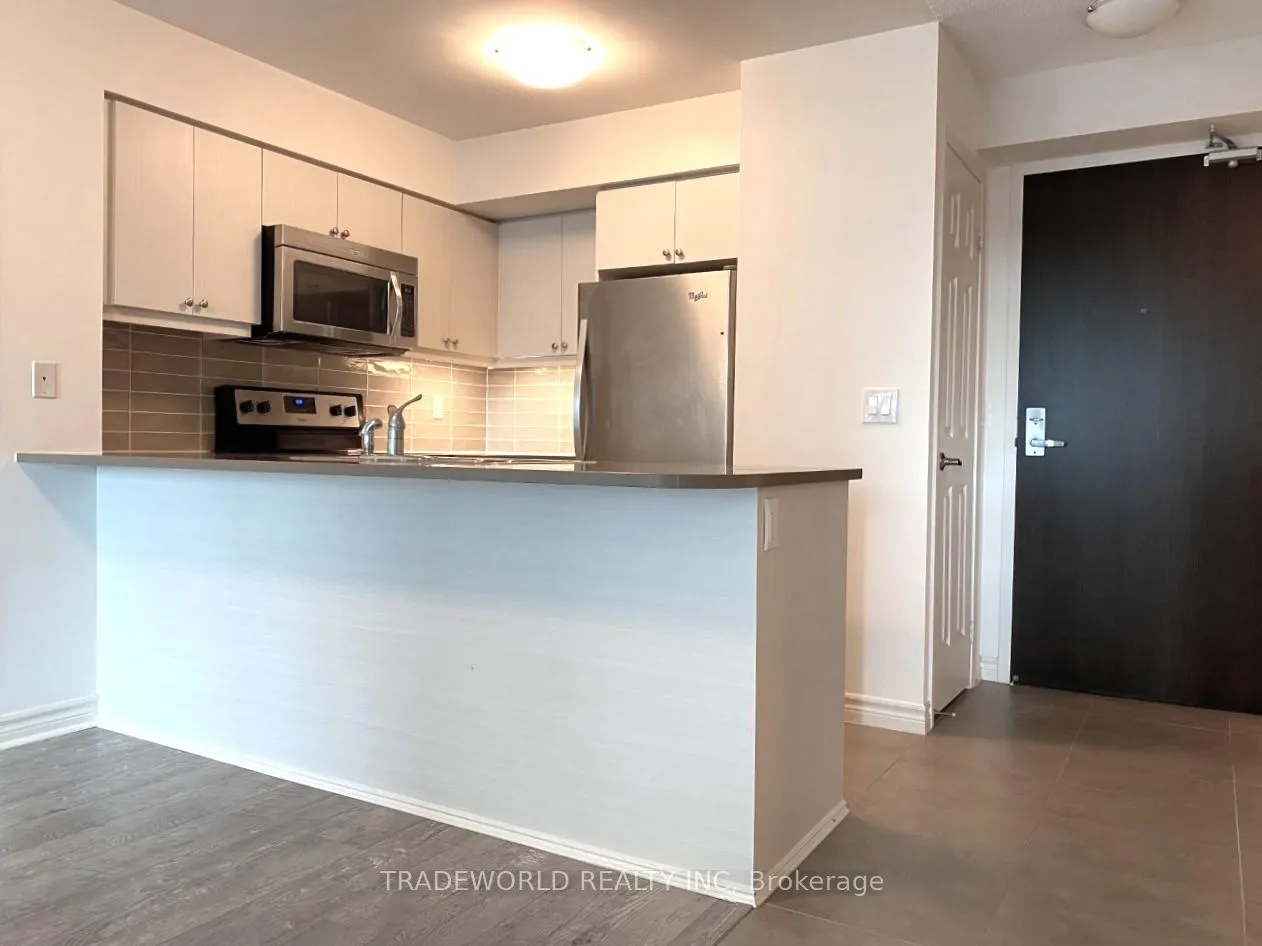 Photo 5 of Unit 727, 25 Lower Simcoe Street, Toronto, Waterfront Communities — HOMEH