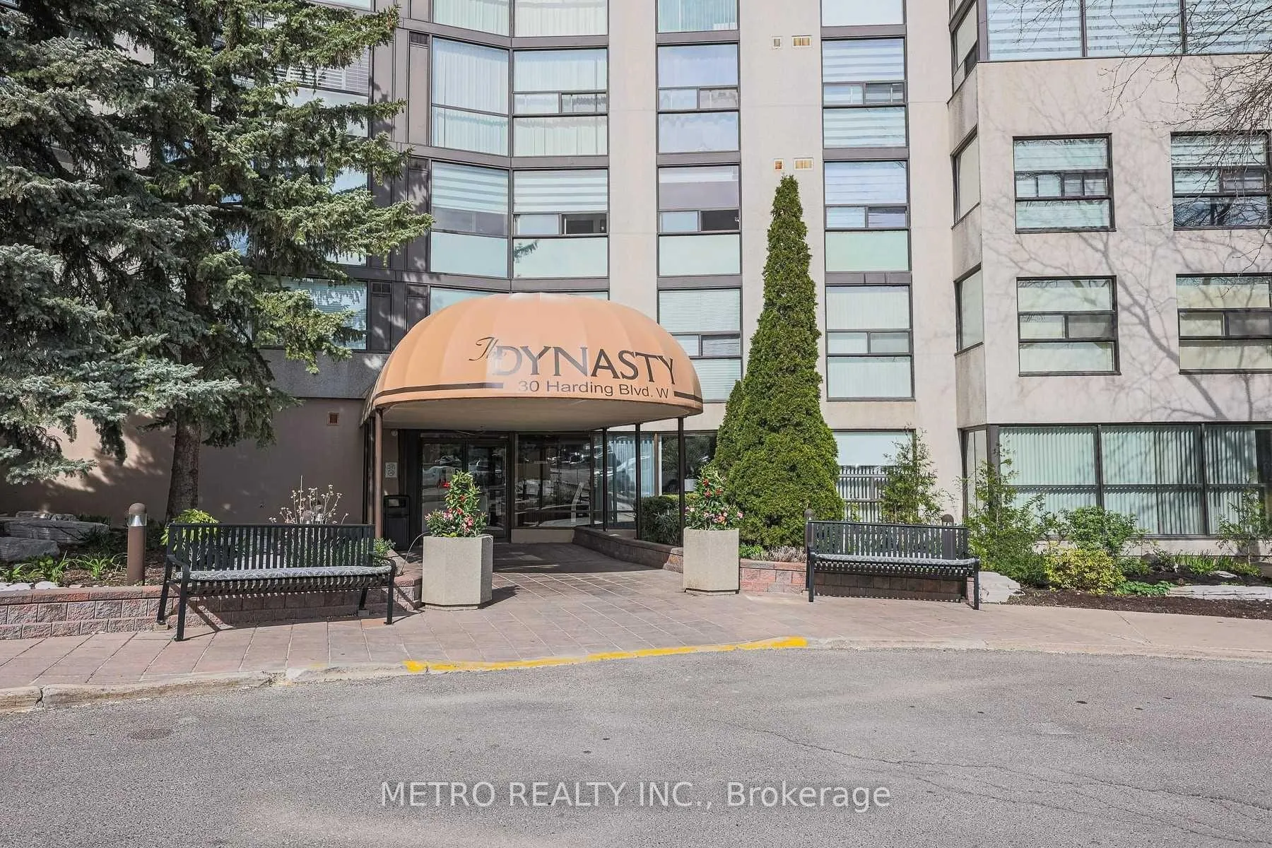 Photo 2 of Unit 706, 30 Harding Boulevard, Richmond Hill, Harding — HOMEH