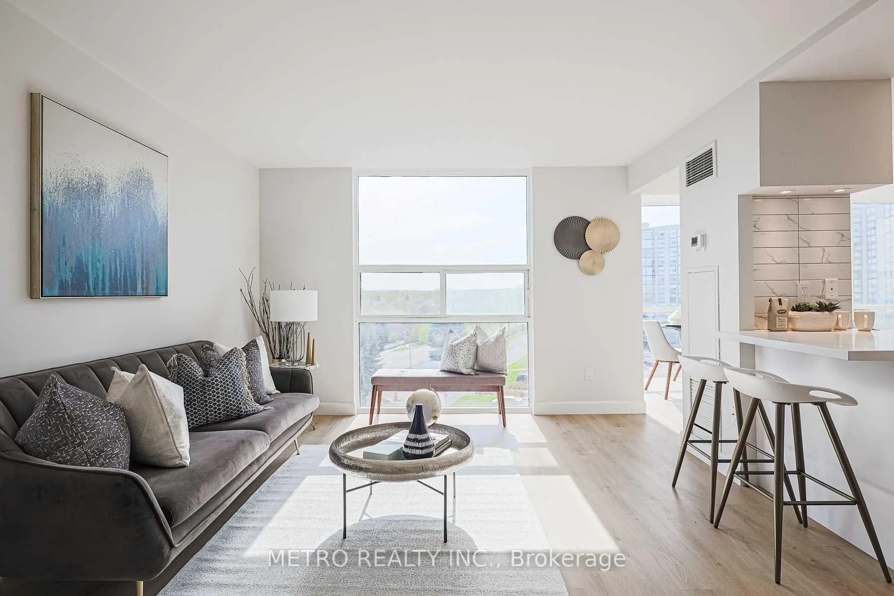Photo 5 of Unit 706, 30 Harding Boulevard, Richmond Hill, Harding — HOMEH