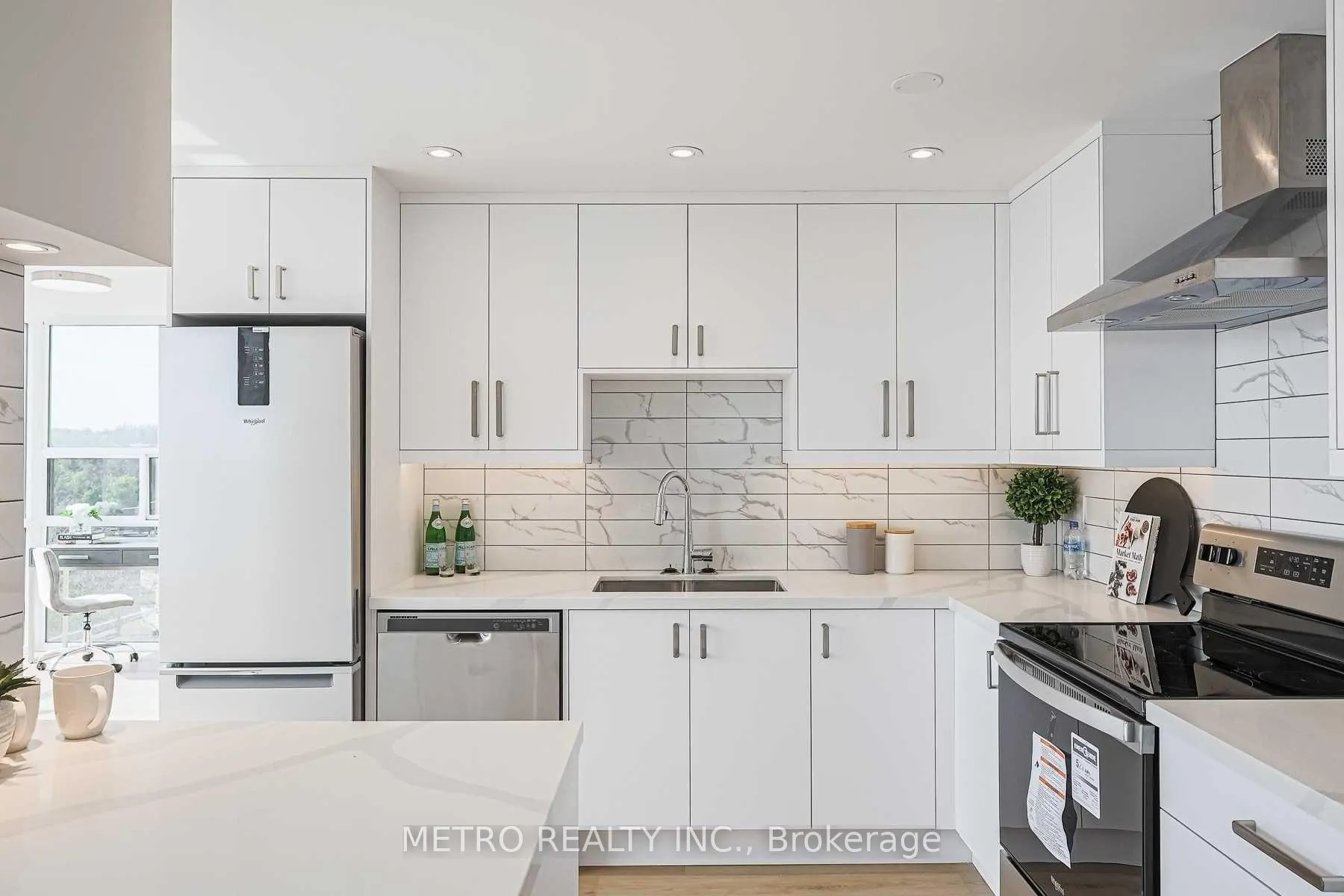 Photo 9 of Unit 706, 30 Harding Boulevard, Richmond Hill, Harding — HOMEH