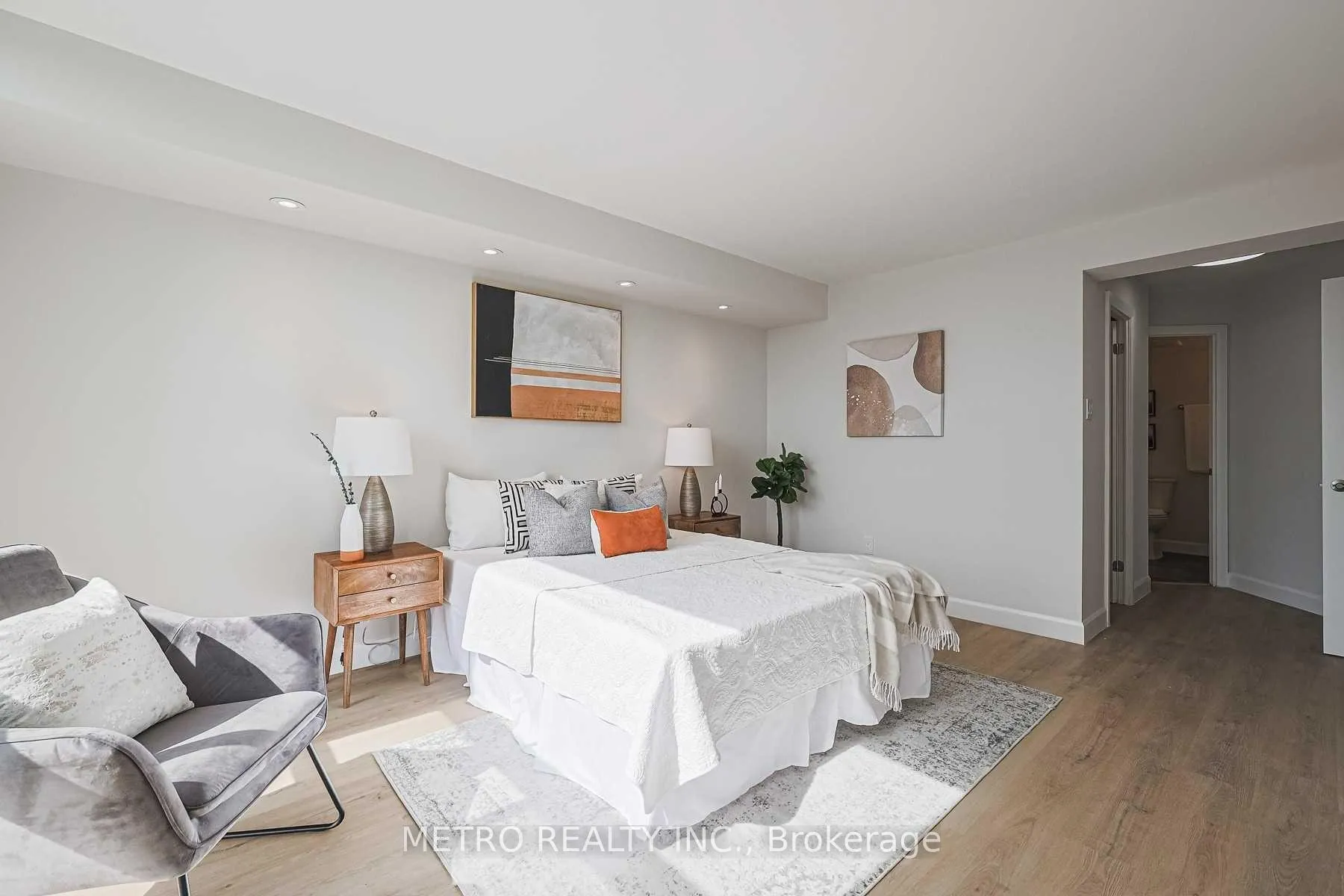 Photo 21 of Unit 706, 30 Harding Boulevard, Richmond Hill, Harding — HOMEH