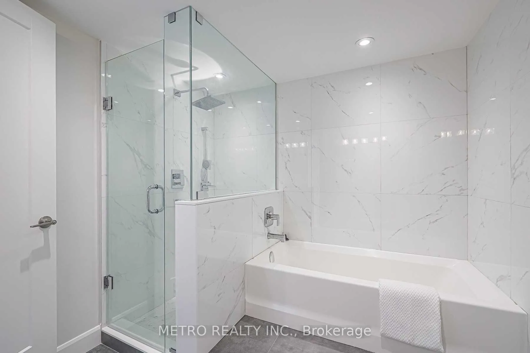 Photo 24 of Unit 706, 30 Harding Boulevard, Richmond Hill, Harding — HOMEH