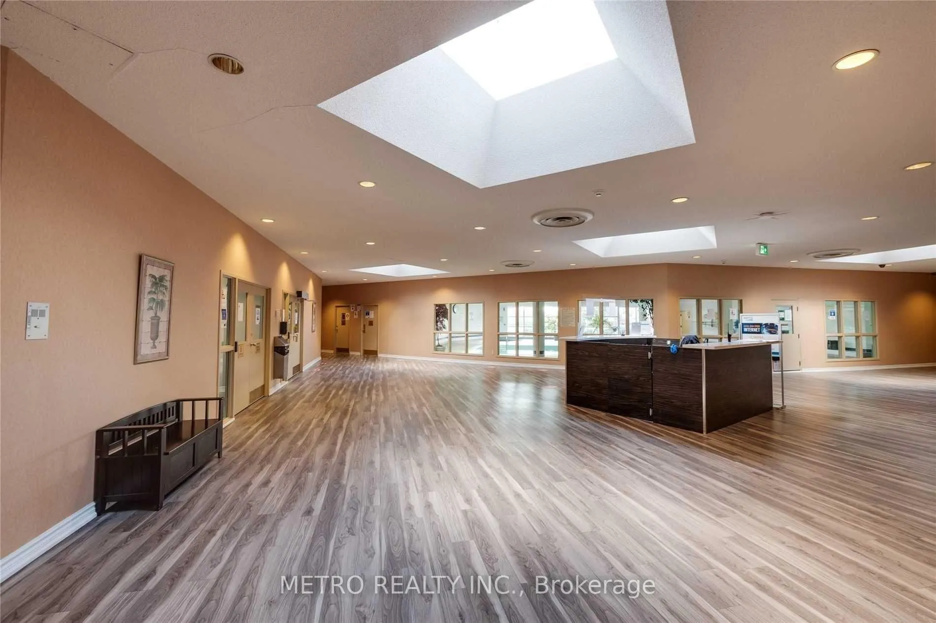 Photo 29 of Unit 706, 30 Harding Boulevard, Richmond Hill, Harding — HOMEH