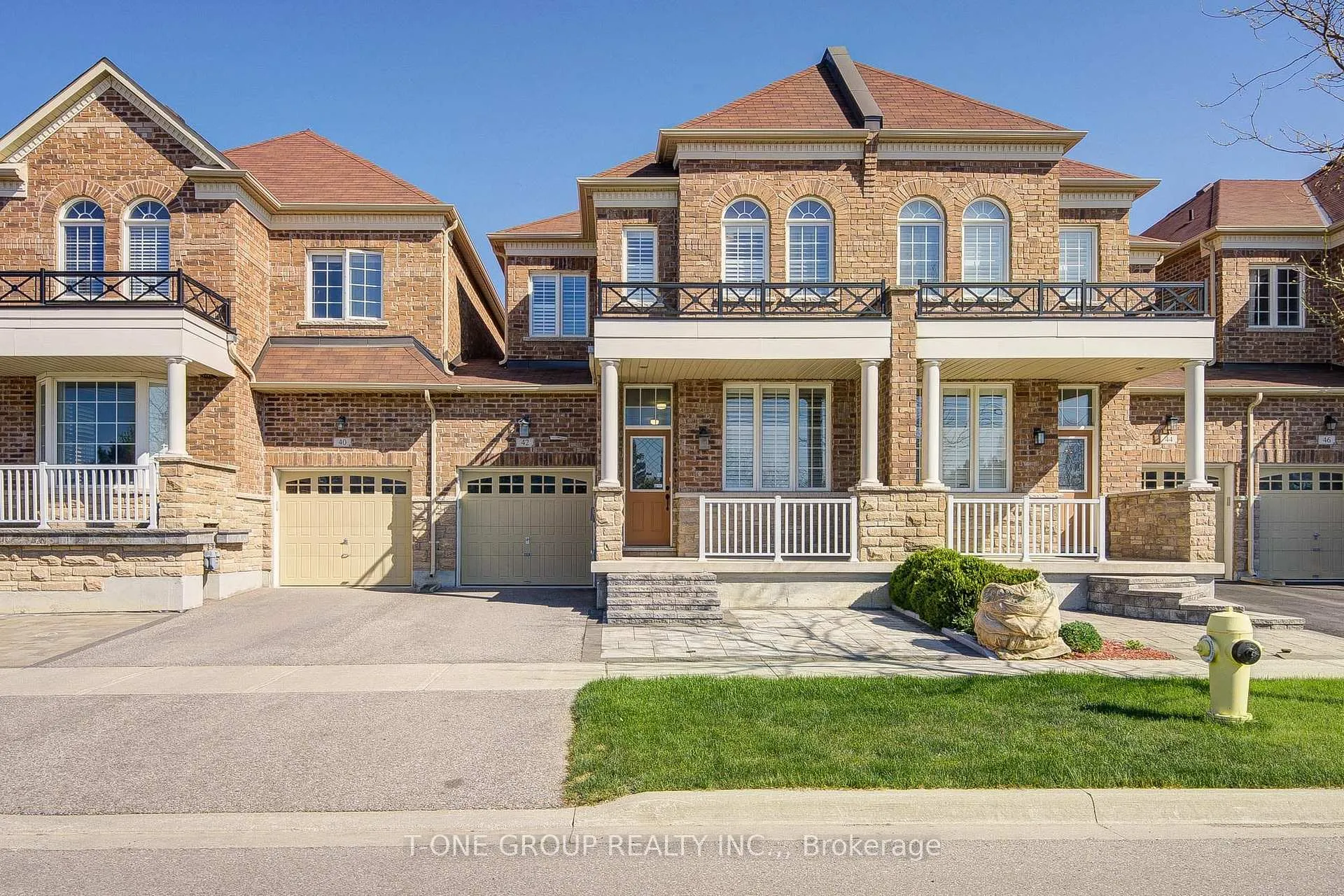 Photo 2 of 42 Christian Ritter Drive, Markham, Berczy — HOMEH