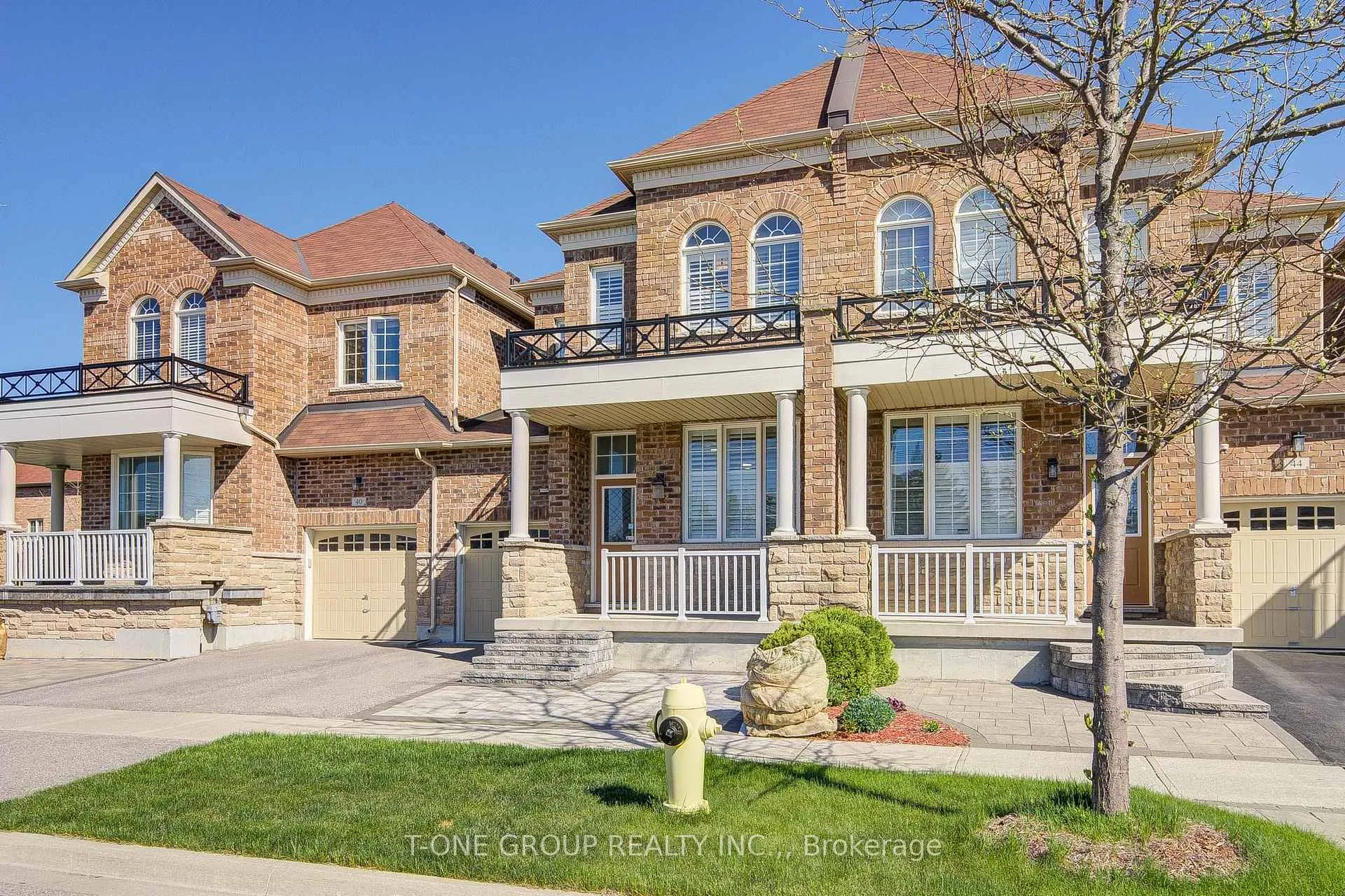 Photo 3 of 42 Christian Ritter Drive, Markham, Berczy — HOMEH