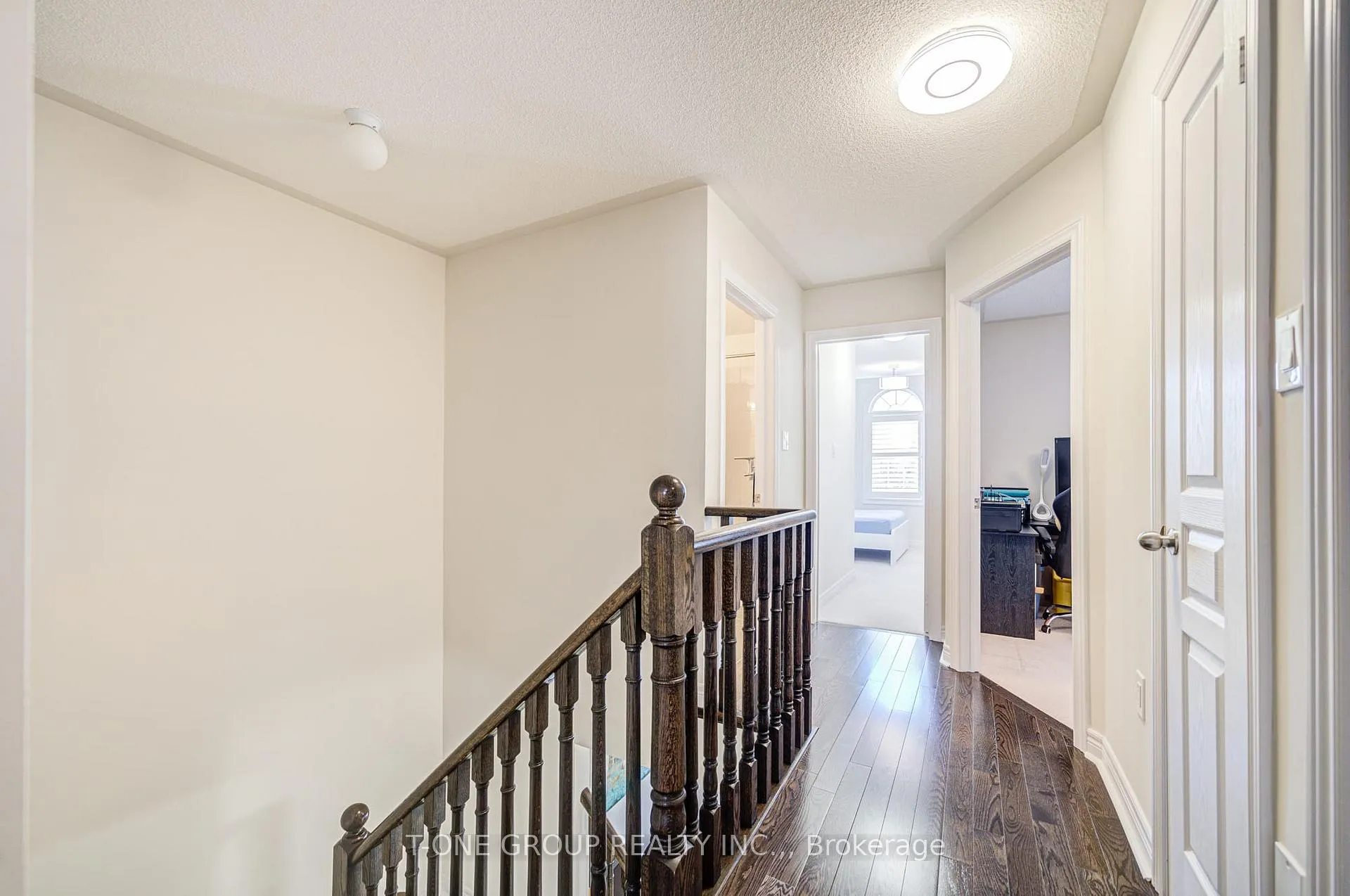 Photo 28 of 42 Christian Ritter Drive, Markham, Berczy — HOMEH