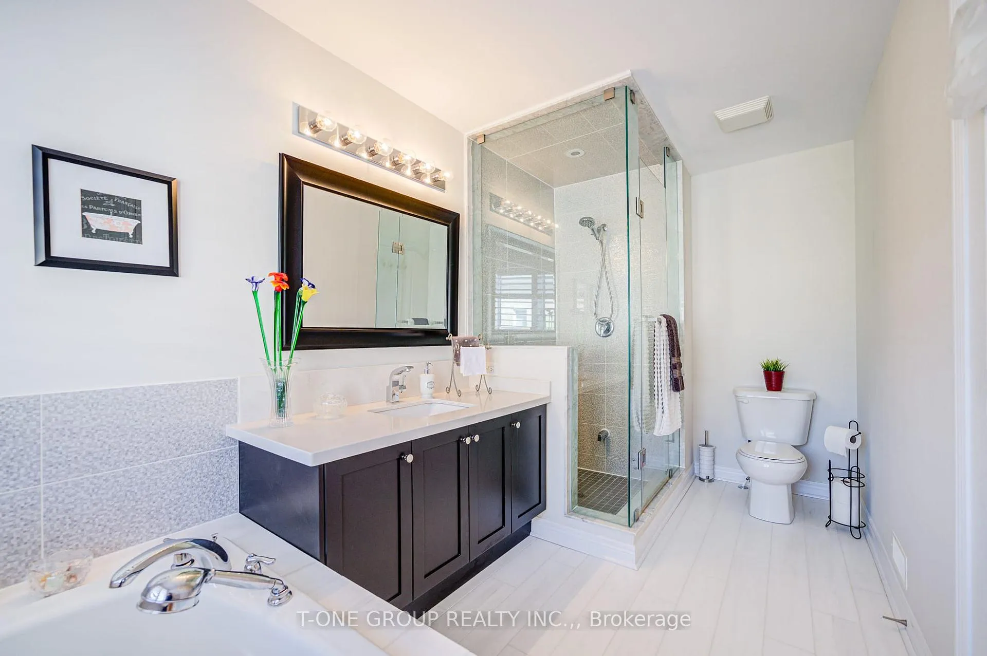 Photo 32 of 42 Christian Ritter Drive, Markham, Berczy — HOMEH