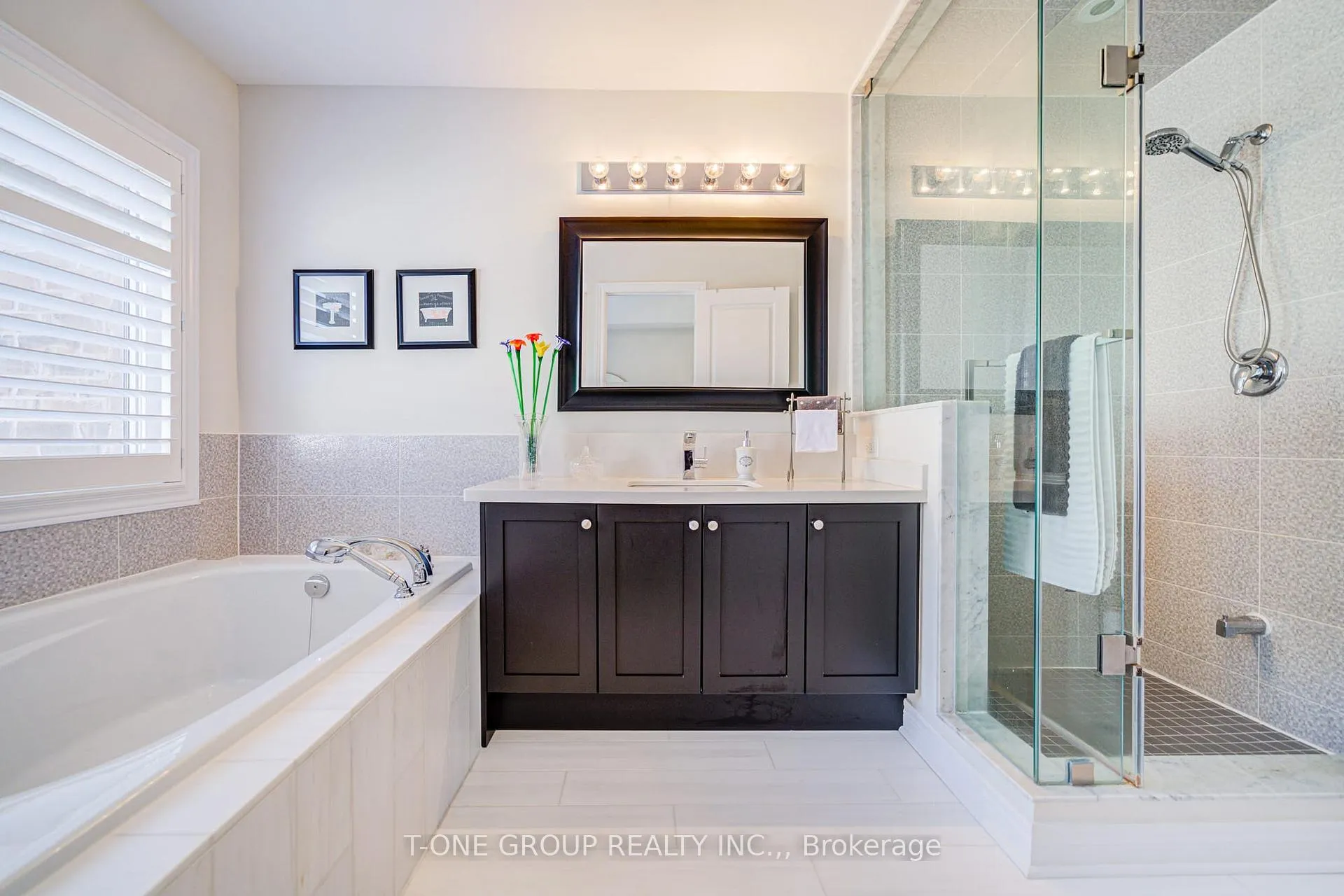 Photo 34 of 42 Christian Ritter Drive, Markham, Berczy — HOMEH