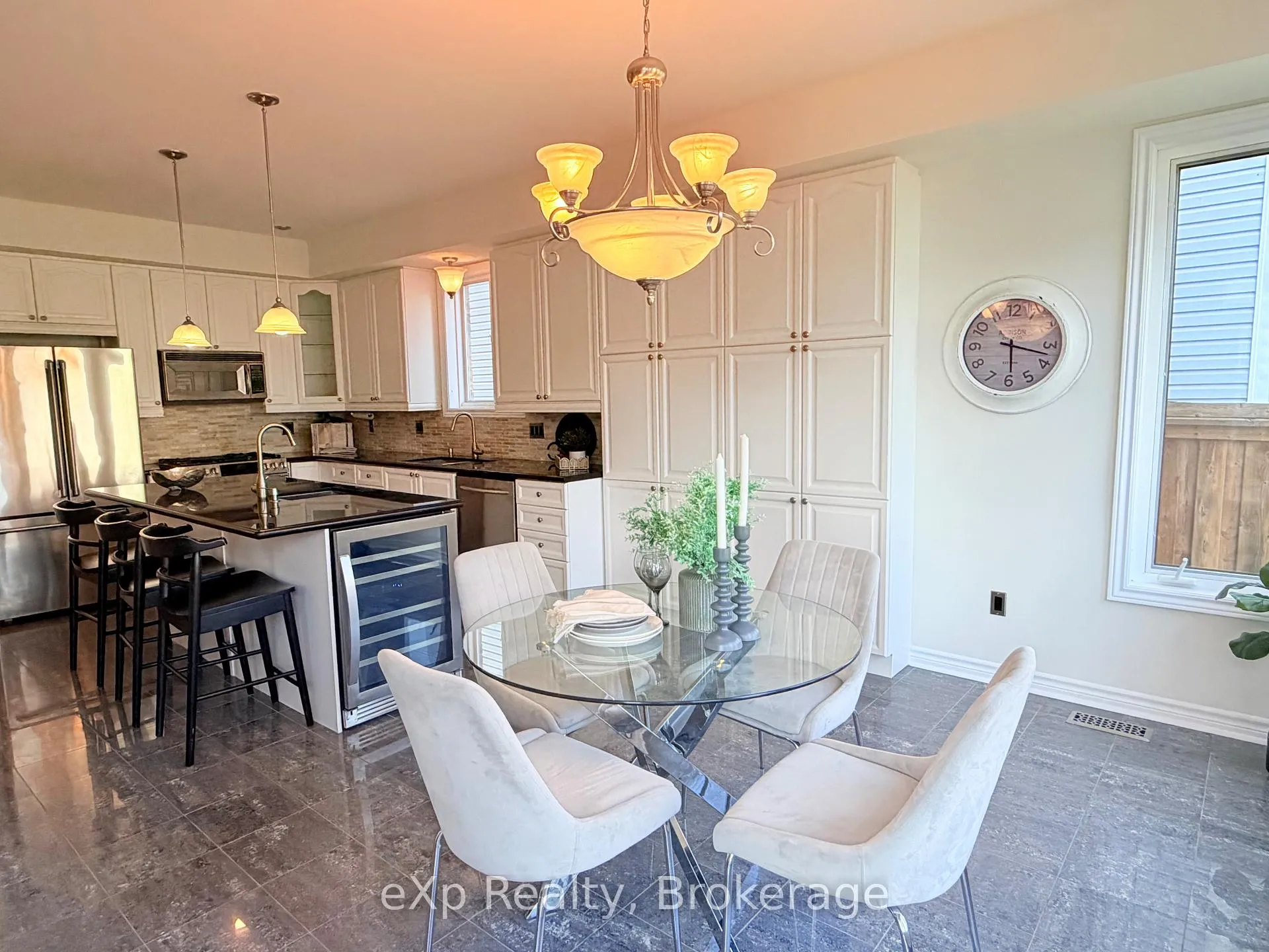 Photo 11 of 371 Carnwith Drive E, Whitby, Brooklin — HOMEH