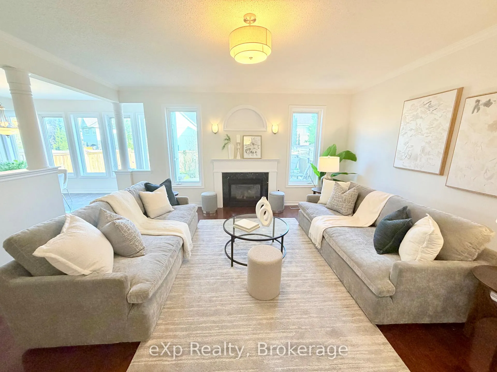 Photo 16 of 371 Carnwith Drive E, Whitby, Brooklin — HOMEH