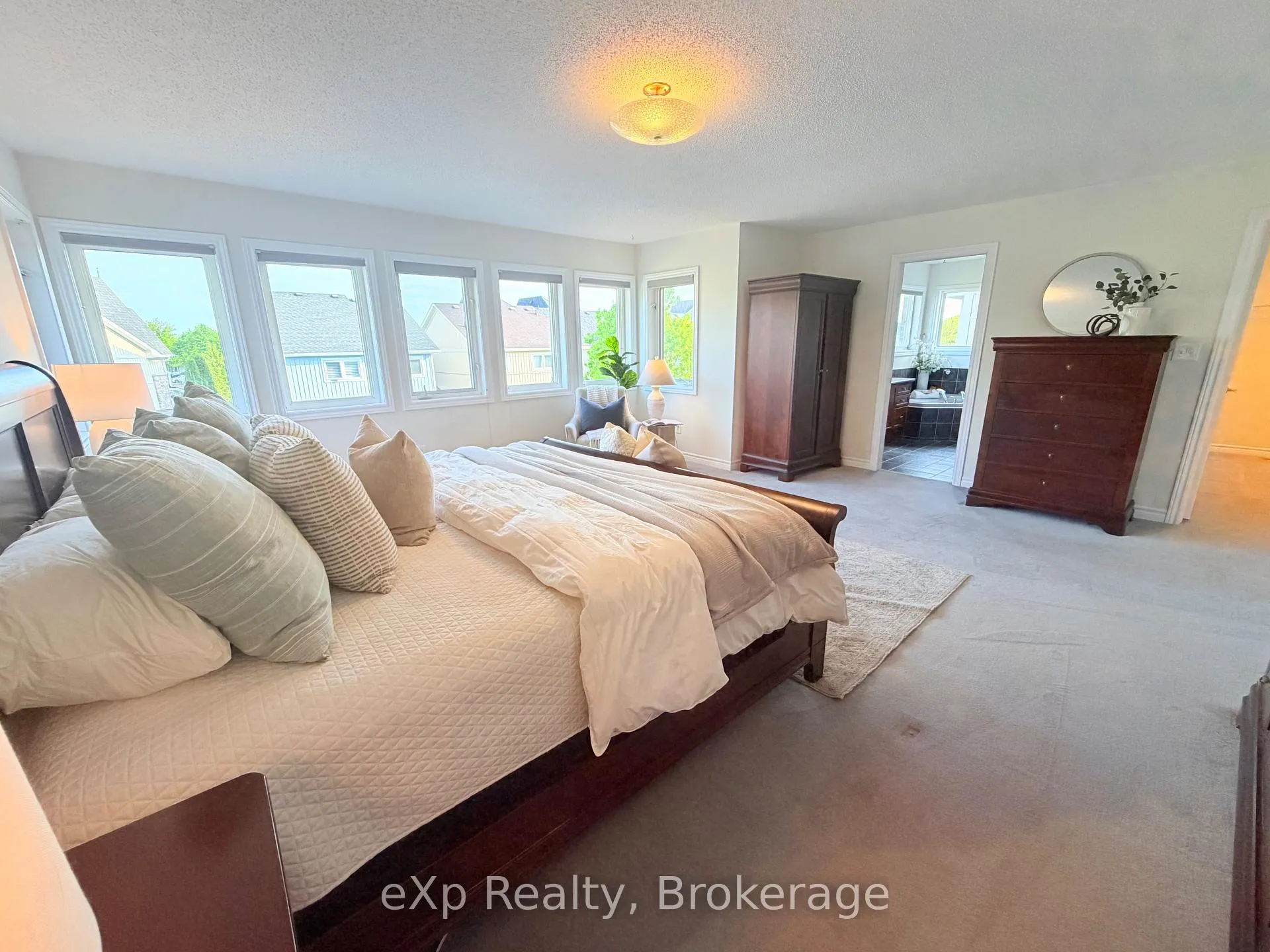Photo 21 of 371 Carnwith Drive E, Whitby, Brooklin — HOMEH