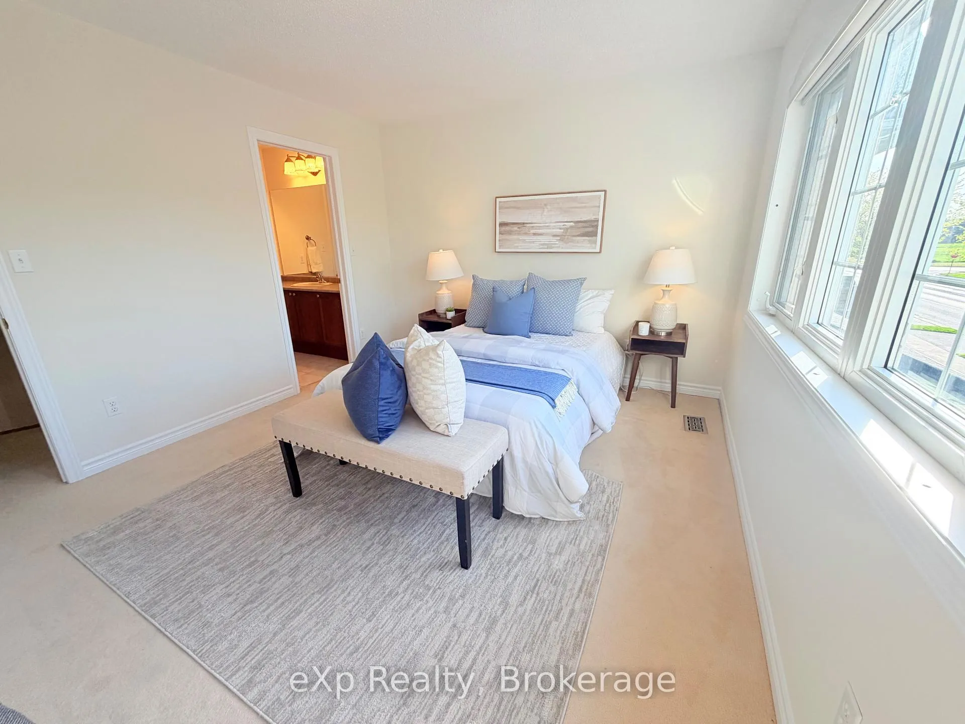 Photo 25 of 371 Carnwith Drive E, Whitby, Brooklin — HOMEH