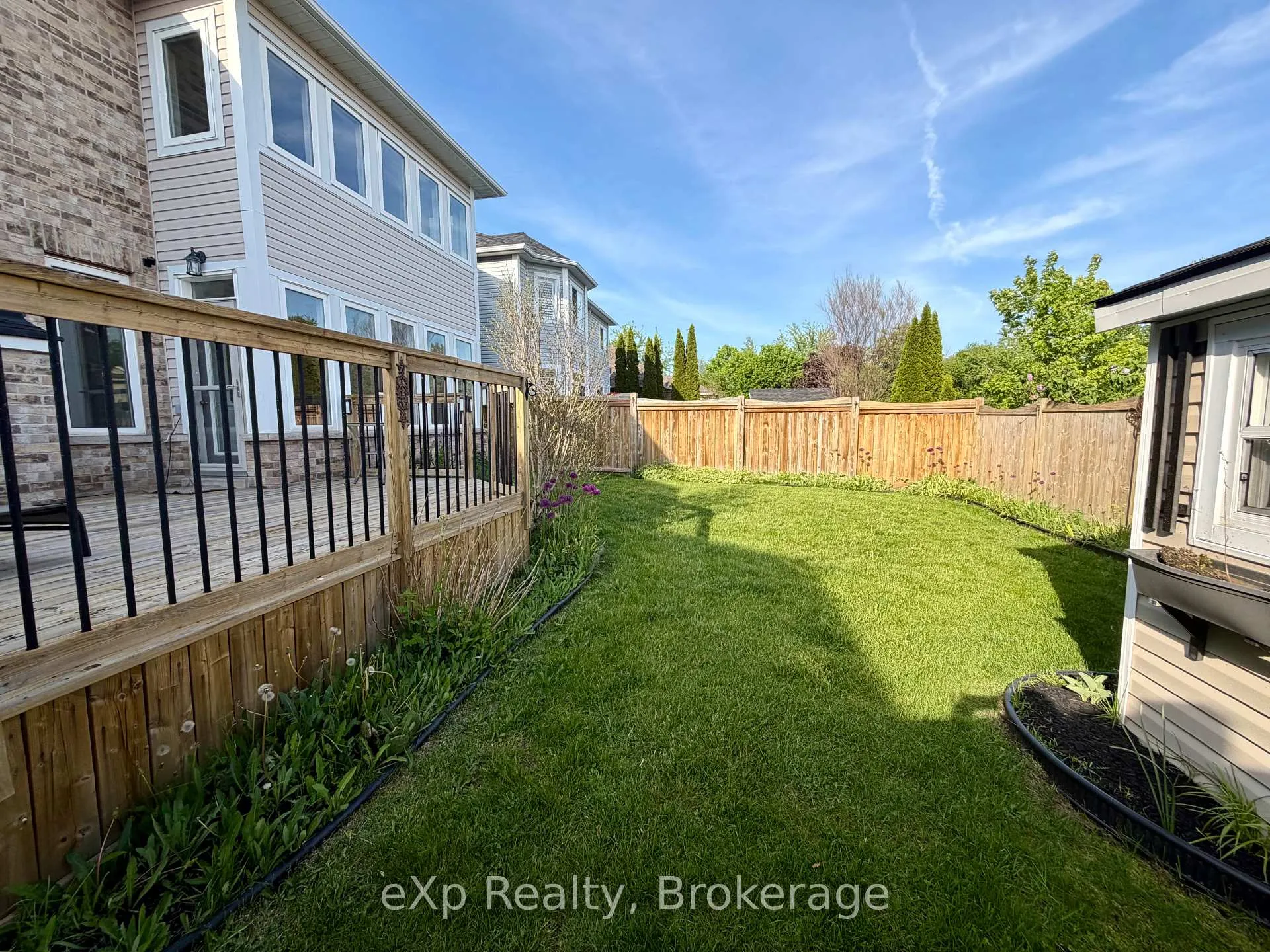 Photo 37 of 371 Carnwith Drive E, Whitby, Brooklin — HOMEH