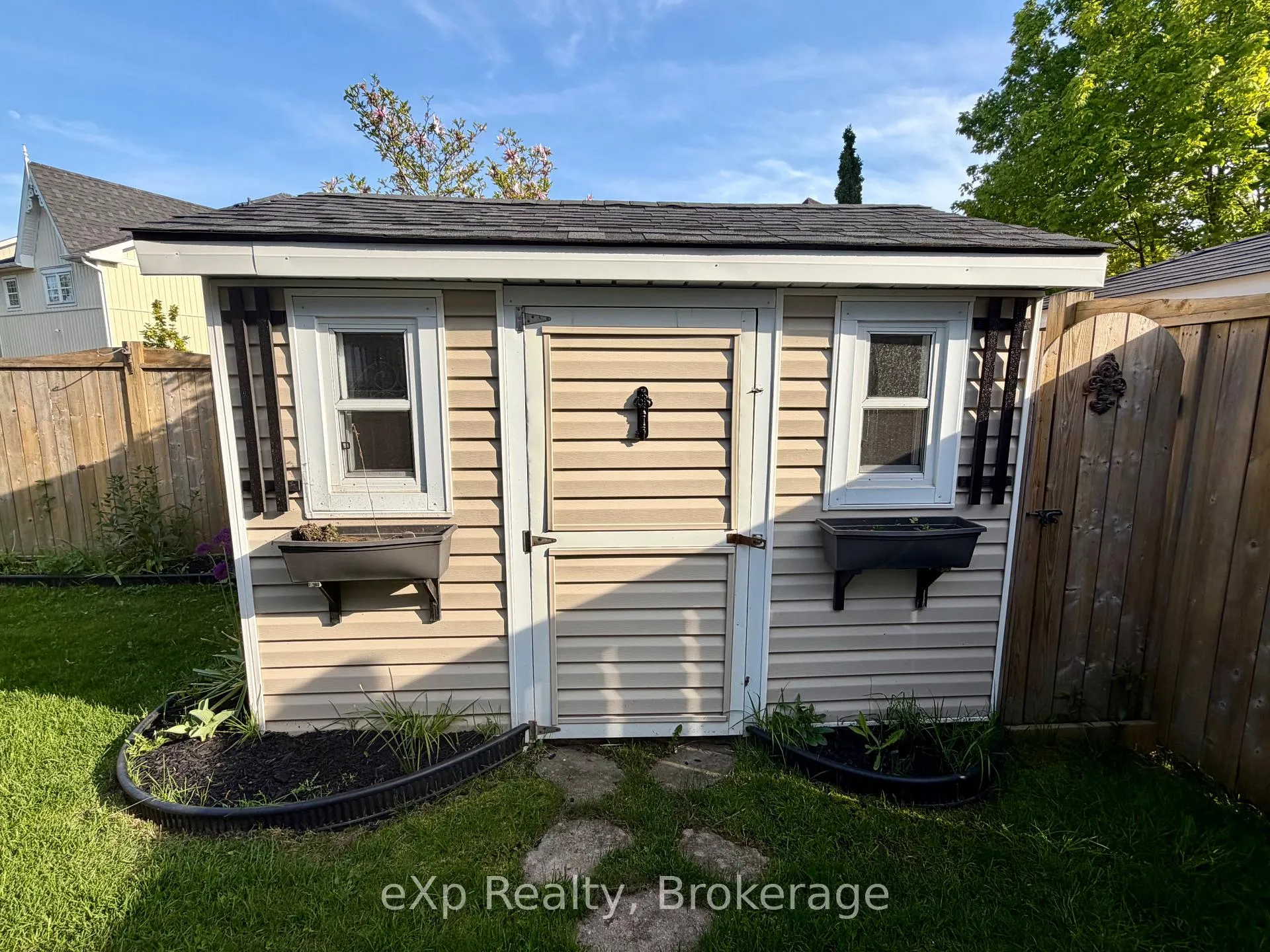 Photo 38 of 371 Carnwith Drive E, Whitby, Brooklin — HOMEH