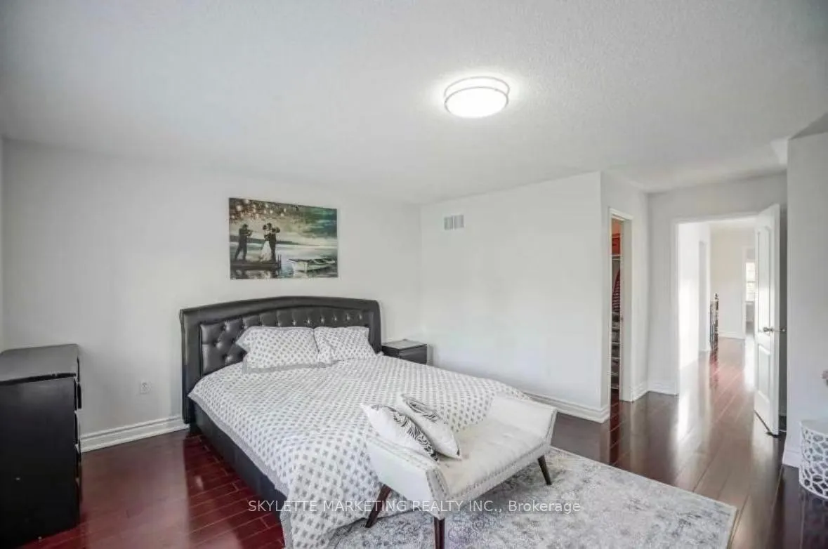 Photo 10 of 100 Emery Hill Boulevard, Markham, Berczy — HOMEH