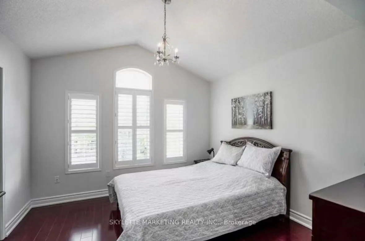 Photo 13 of 100 Emery Hill Boulevard, Markham, Berczy — HOMEH