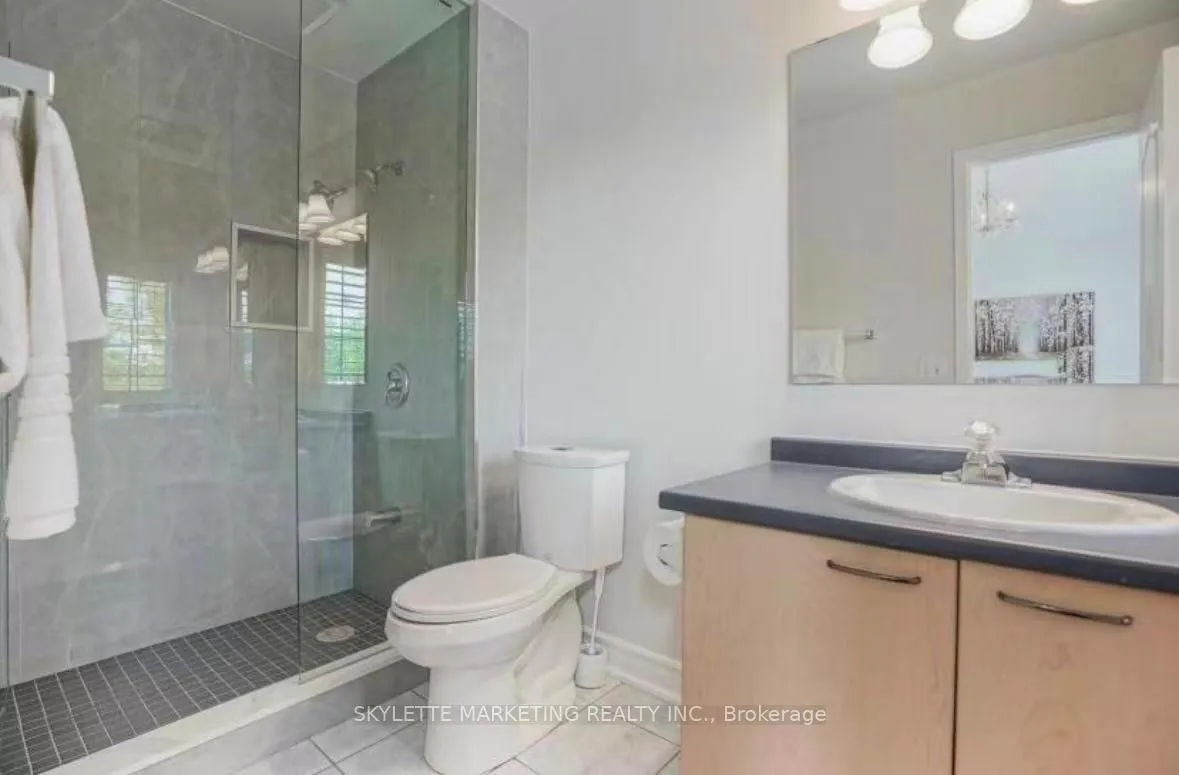 Photo 14 of 100 Emery Hill Boulevard, Markham, Berczy — HOMEH