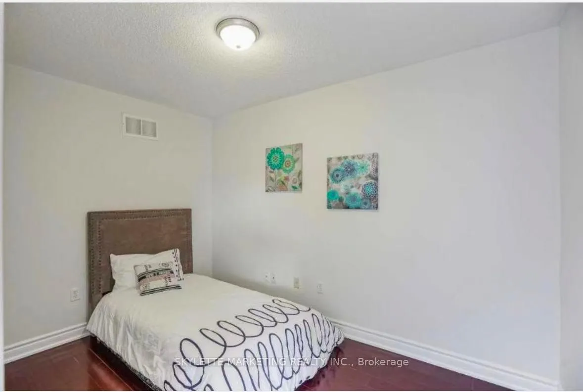 Photo 15 of 100 Emery Hill Boulevard, Markham, Berczy — HOMEH