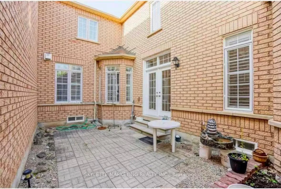 Photo 21 of 100 Emery Hill Boulevard, Markham, Berczy — HOMEH