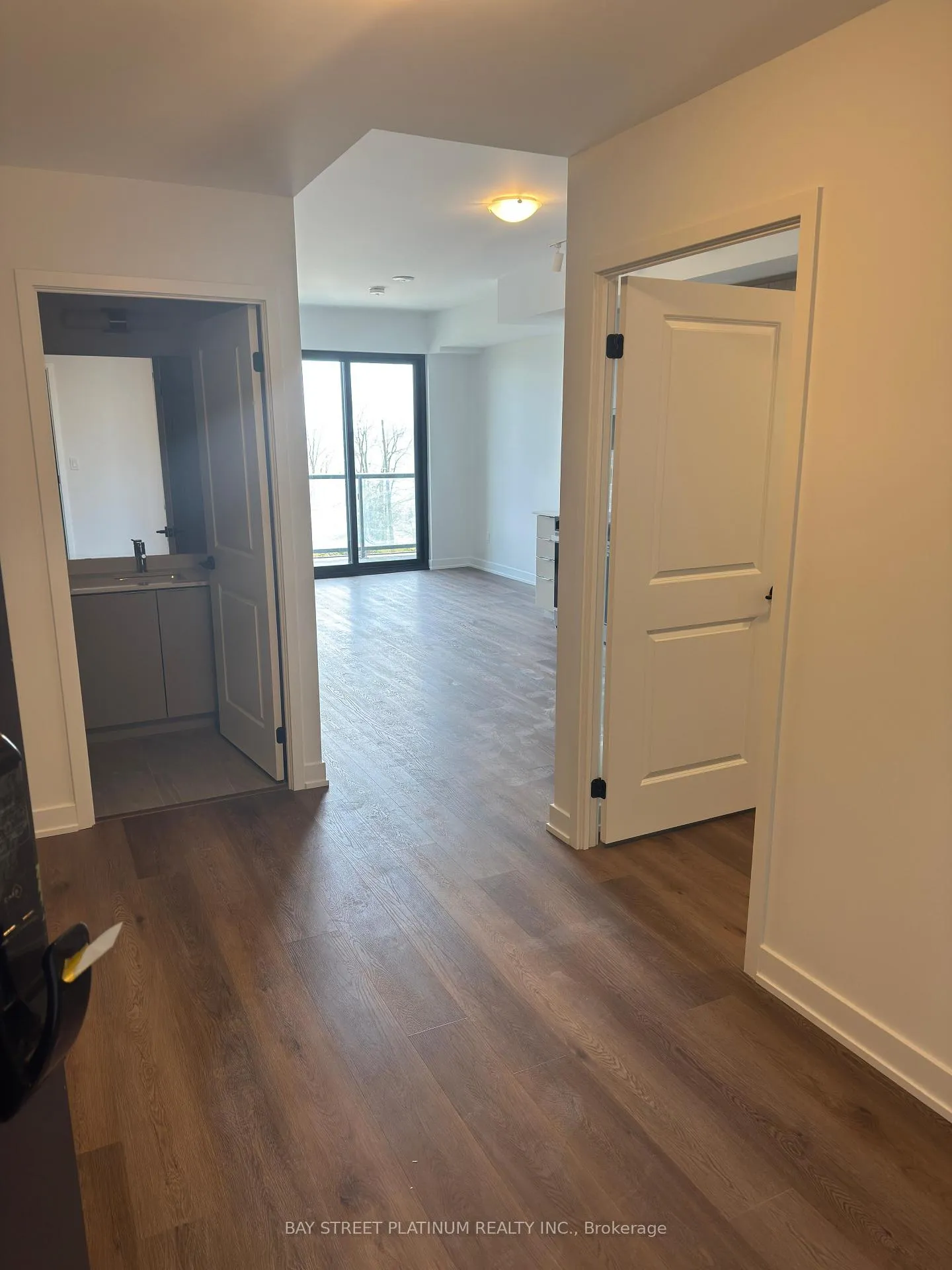 Photo 2 of 2075 Lakeshore Road, Burlington, Brant — HOMEH