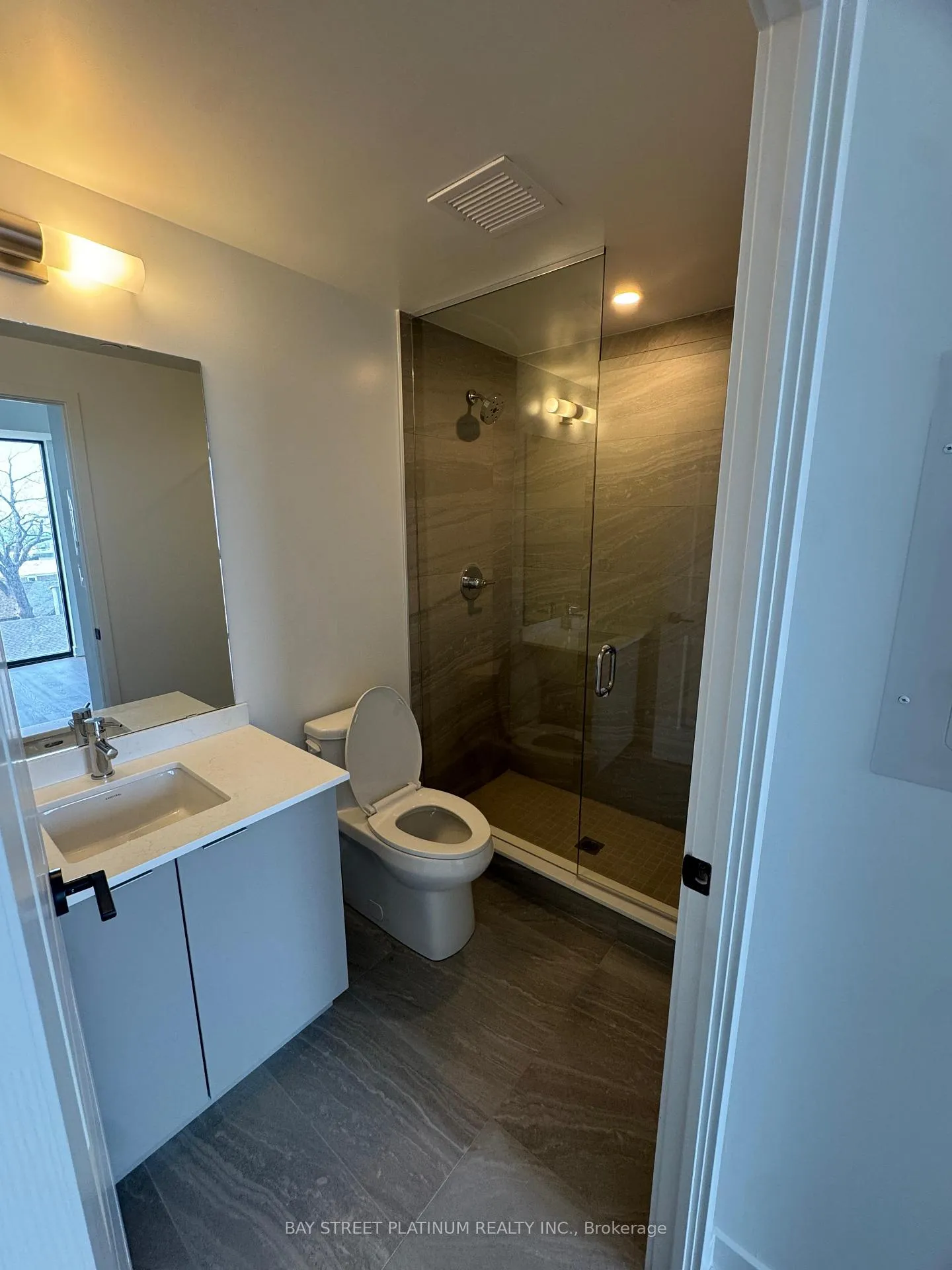 Photo 13 of 2075 Lakeshore Road, Burlington, Brant — HOMEH