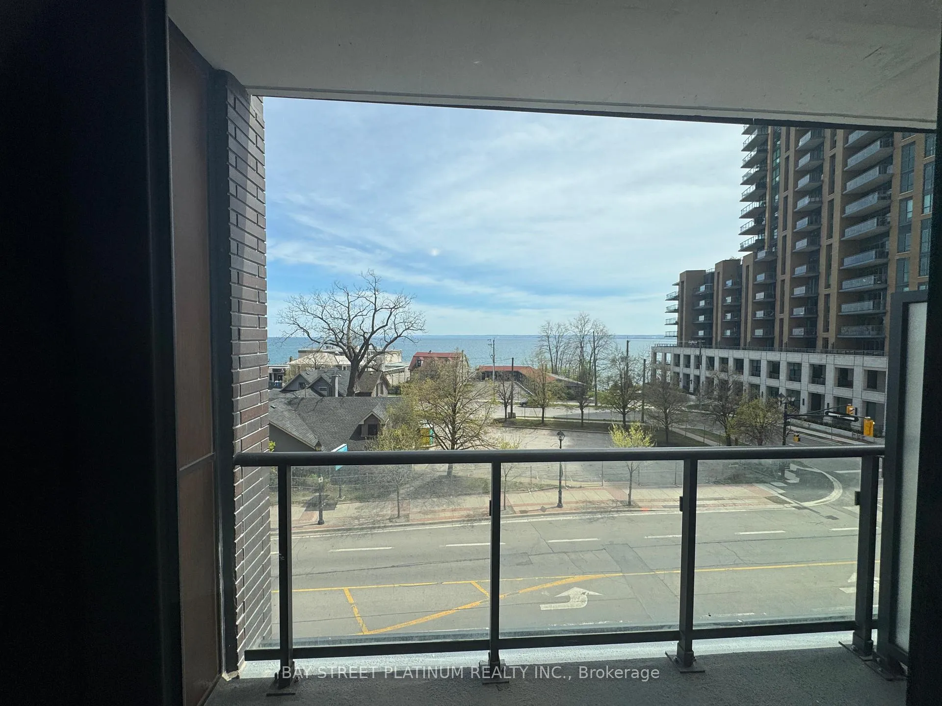 Photo 14 of 2075 Lakeshore Road, Burlington, Brant — HOMEH