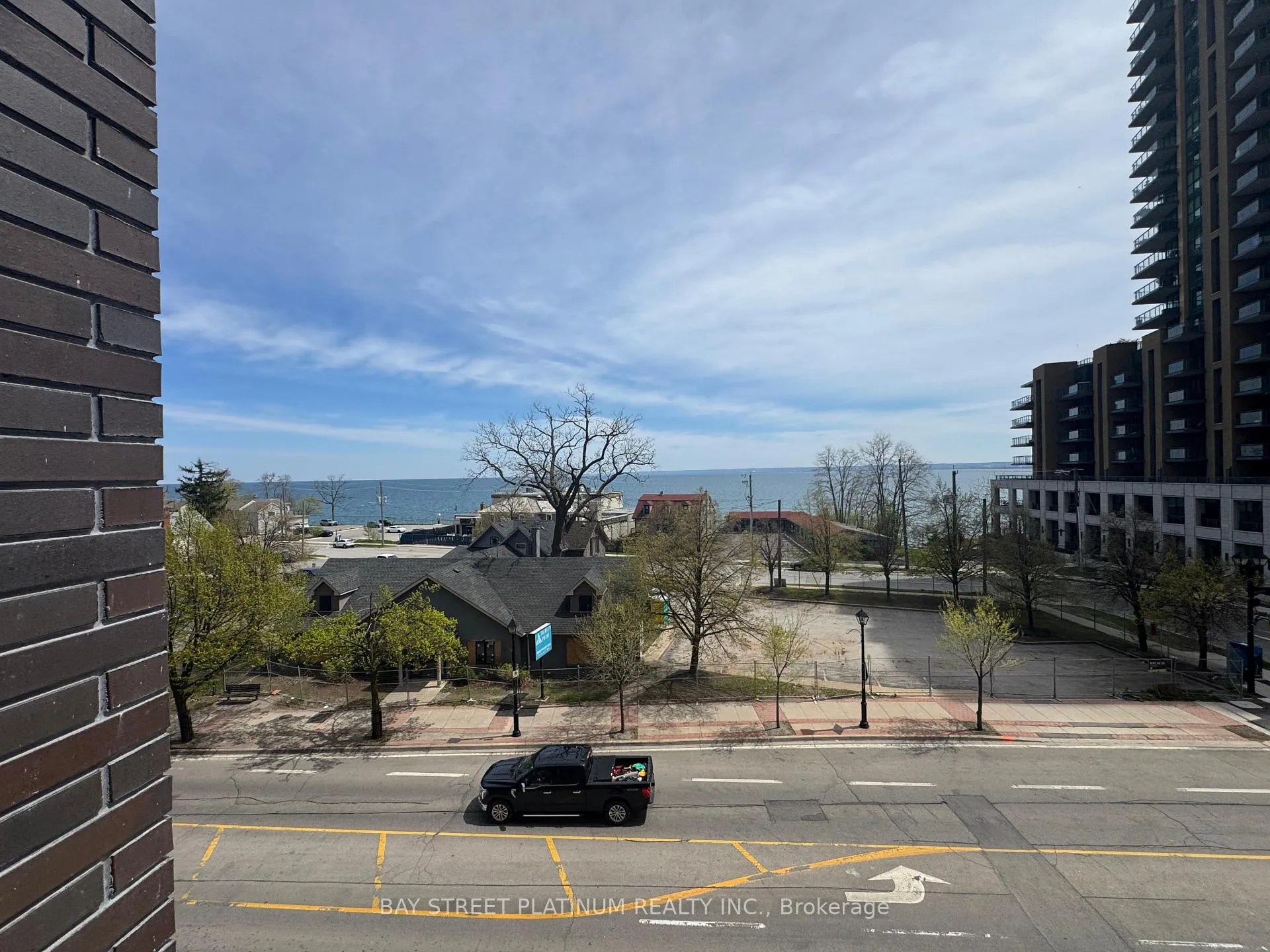 Photo 15 of 2075 Lakeshore Road, Burlington, Brant — HOMEH