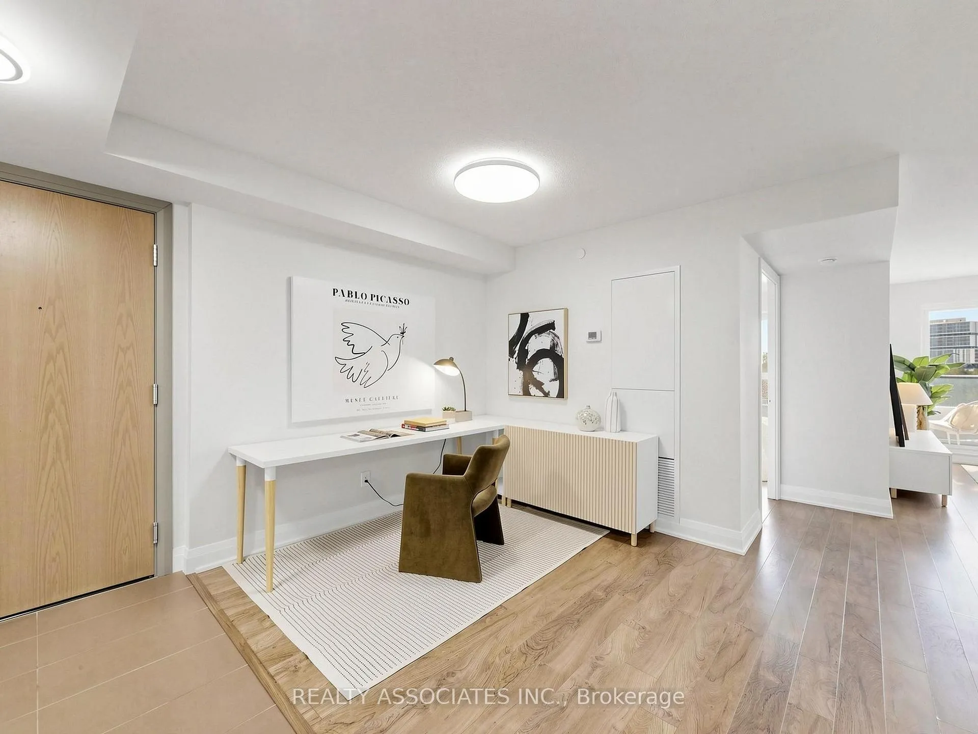 Photo 8 of Unit 721, 18 Uptown Drive, Markham, Unionville — HOMEH