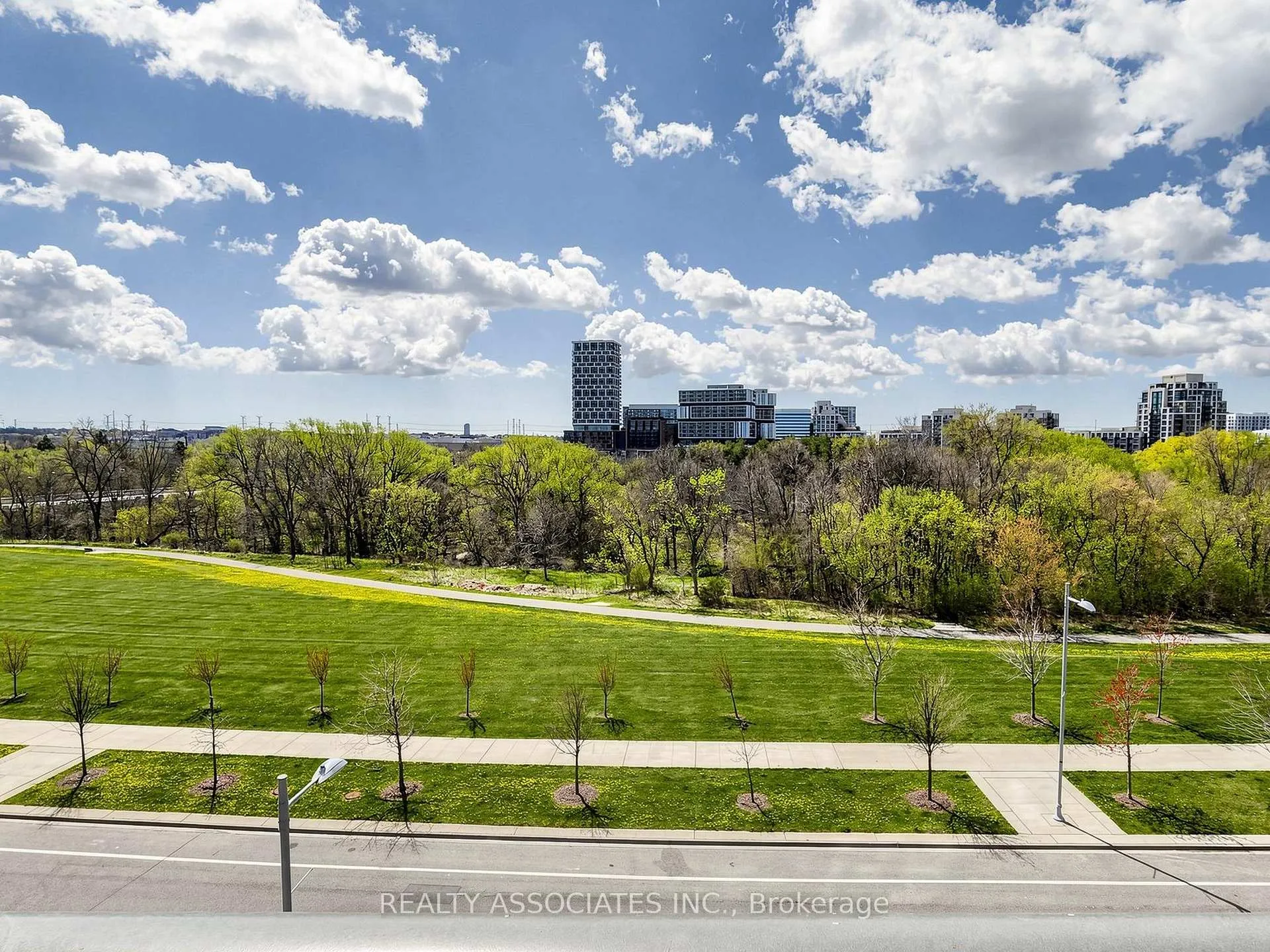 Photo 15 of Unit 721, 18 Uptown Drive, Markham, Unionville — HOMEH