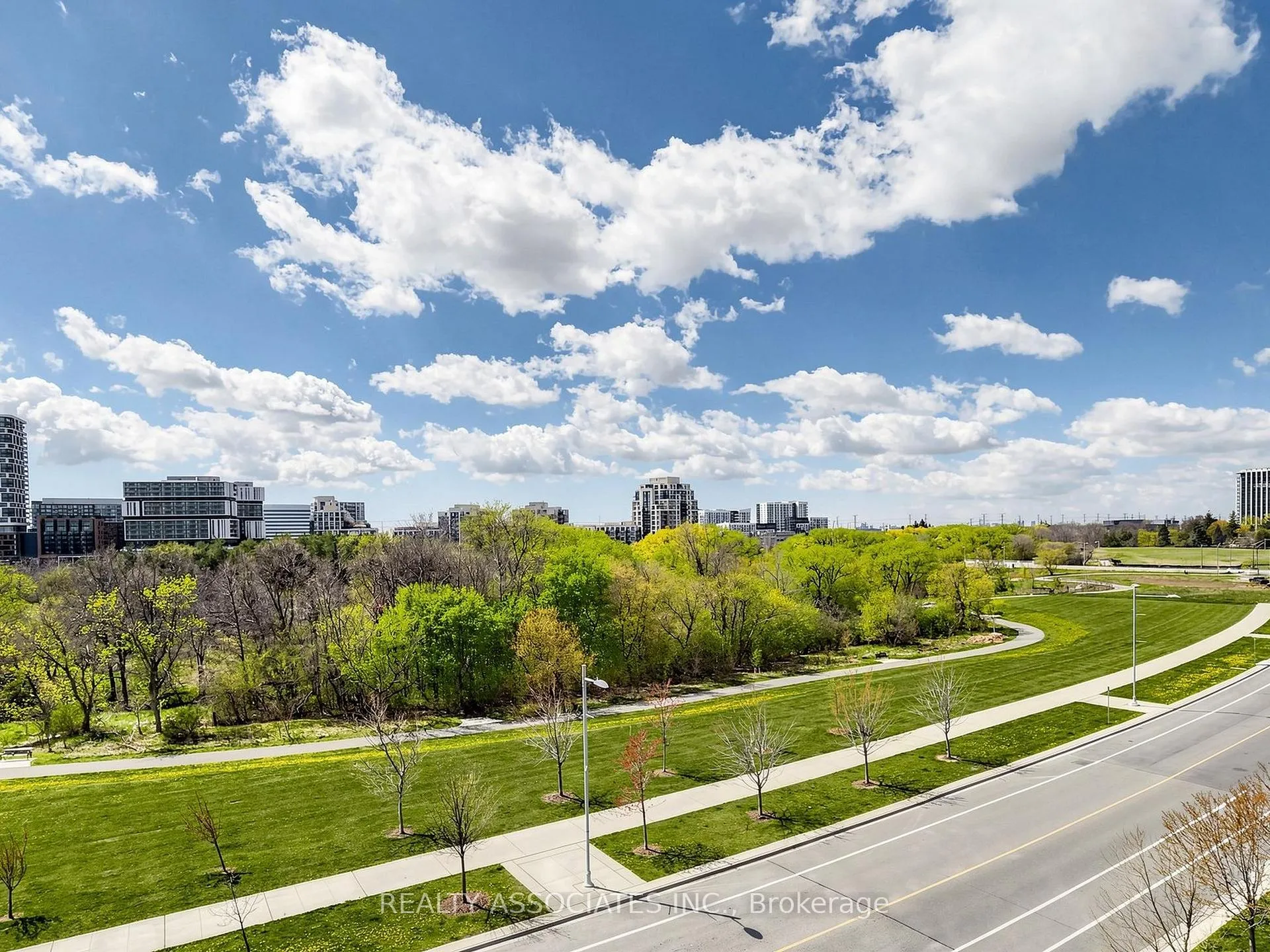 Photo 16 of Unit 721, 18 Uptown Drive, Markham, Unionville — HOMEH