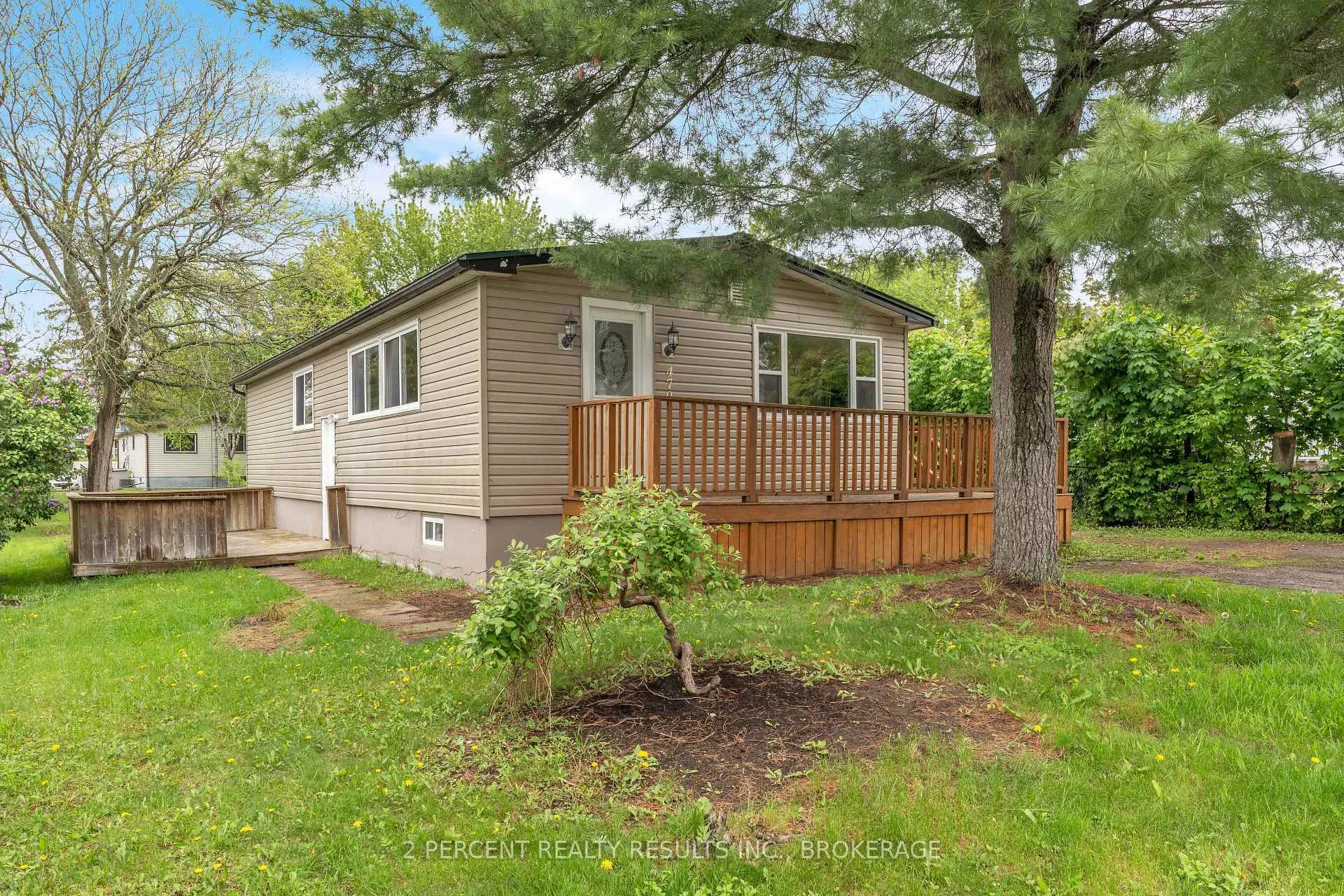 Photo 3 of 479 Henrietta Street, Gananoque — HOMEH