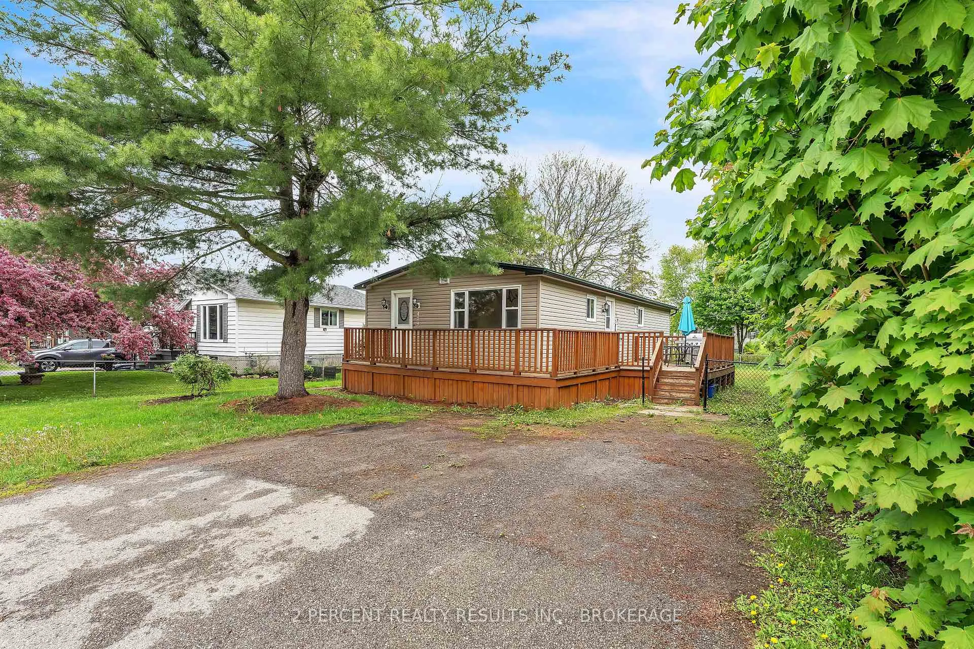 Photo 4 of 479 Henrietta Street, Gananoque — HOMEH