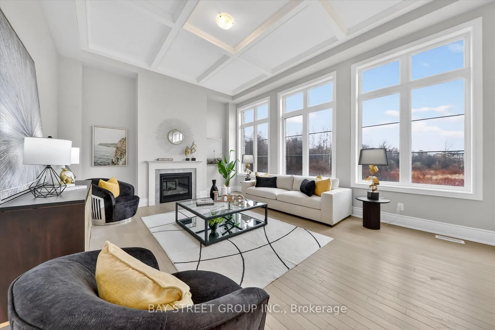 Photo 8 of 37 Meizhou Avenue S, Markham, Angus Glen — HOMEH