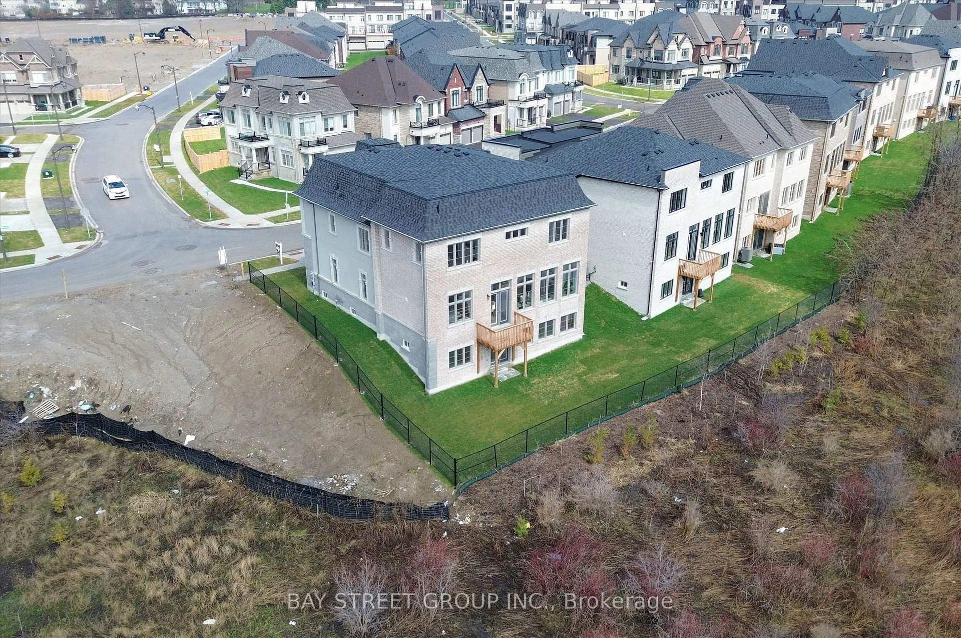 Photo 34 of 37 Meizhou Avenue S, Markham, Angus Glen — HOMEH