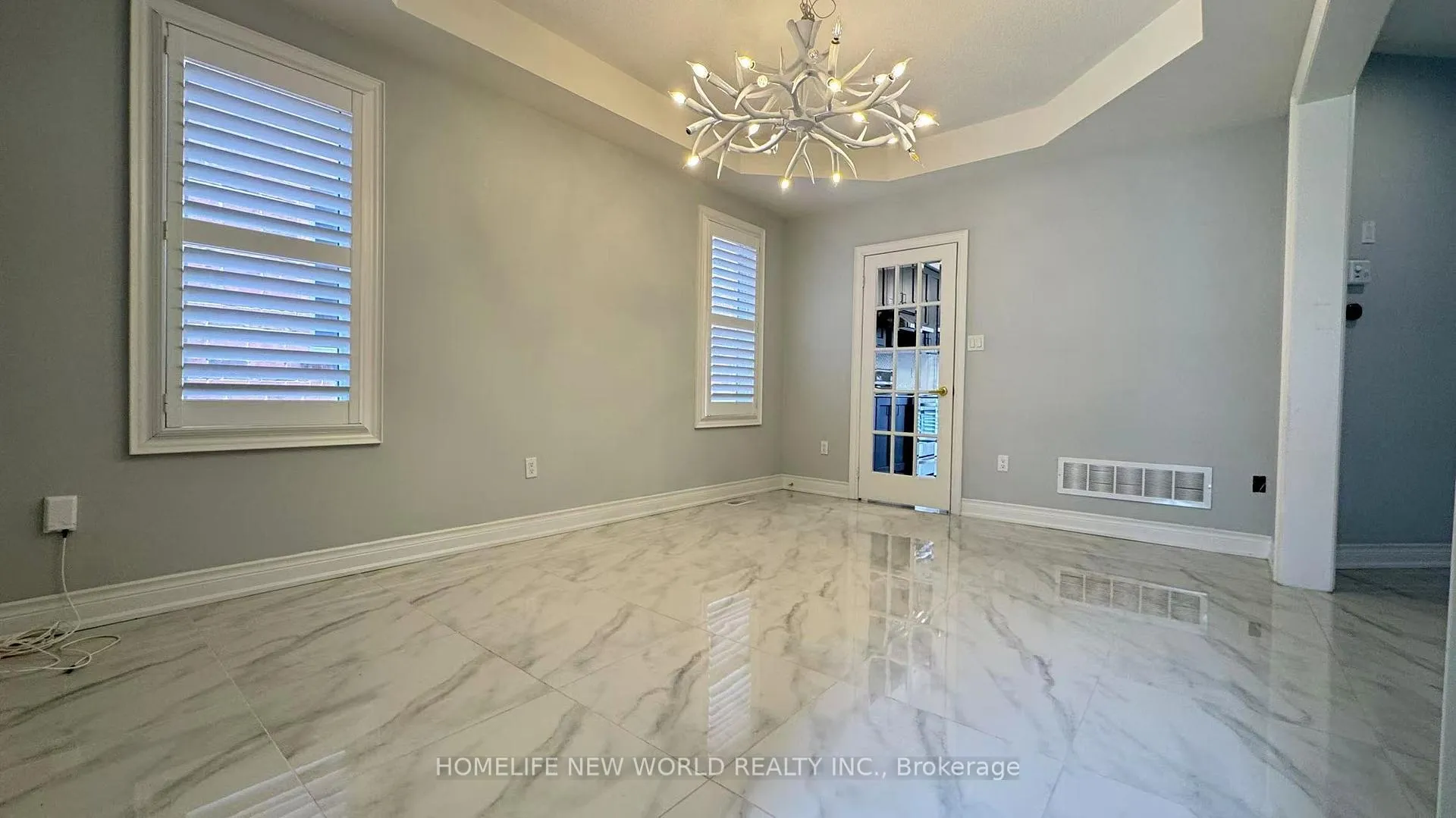 Photo 4 of 114 Hua Du Avenue, Markham, Berczy — HOMEH