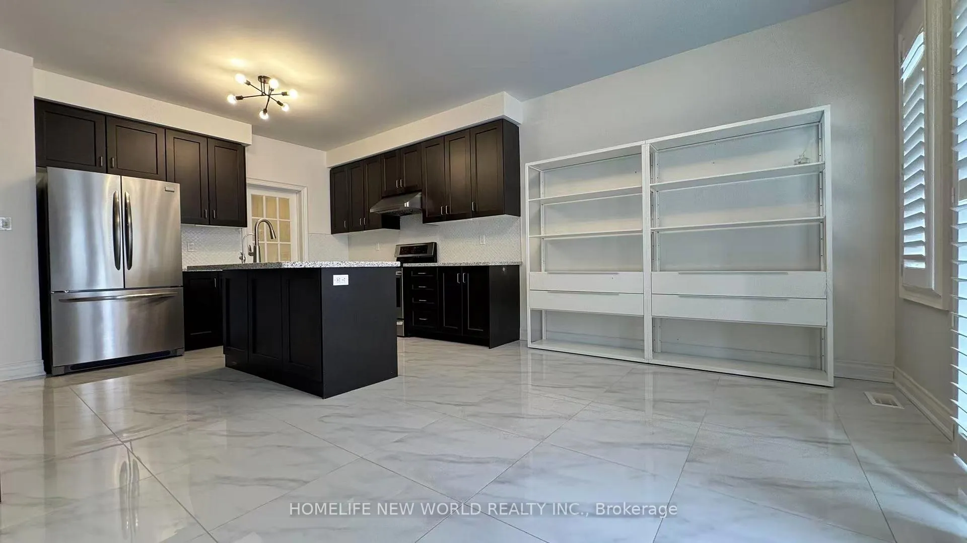 Photo 5 of 114 Hua Du Avenue, Markham, Berczy — HOMEH