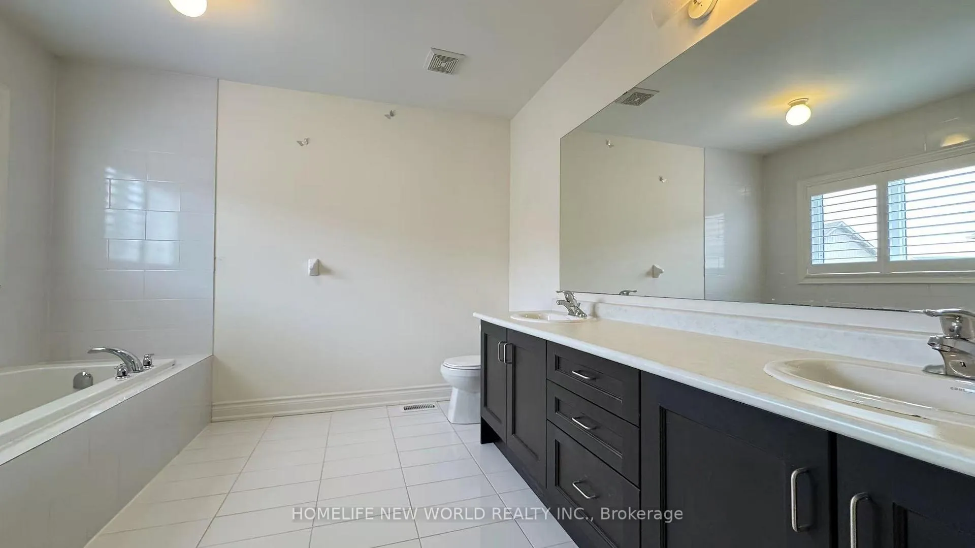 Photo 10 of 114 Hua Du Avenue, Markham, Berczy — HOMEH