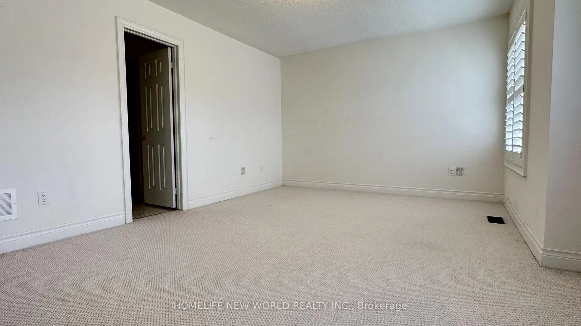 Photo 12 of 114 Hua Du Avenue, Markham, Berczy — HOMEH