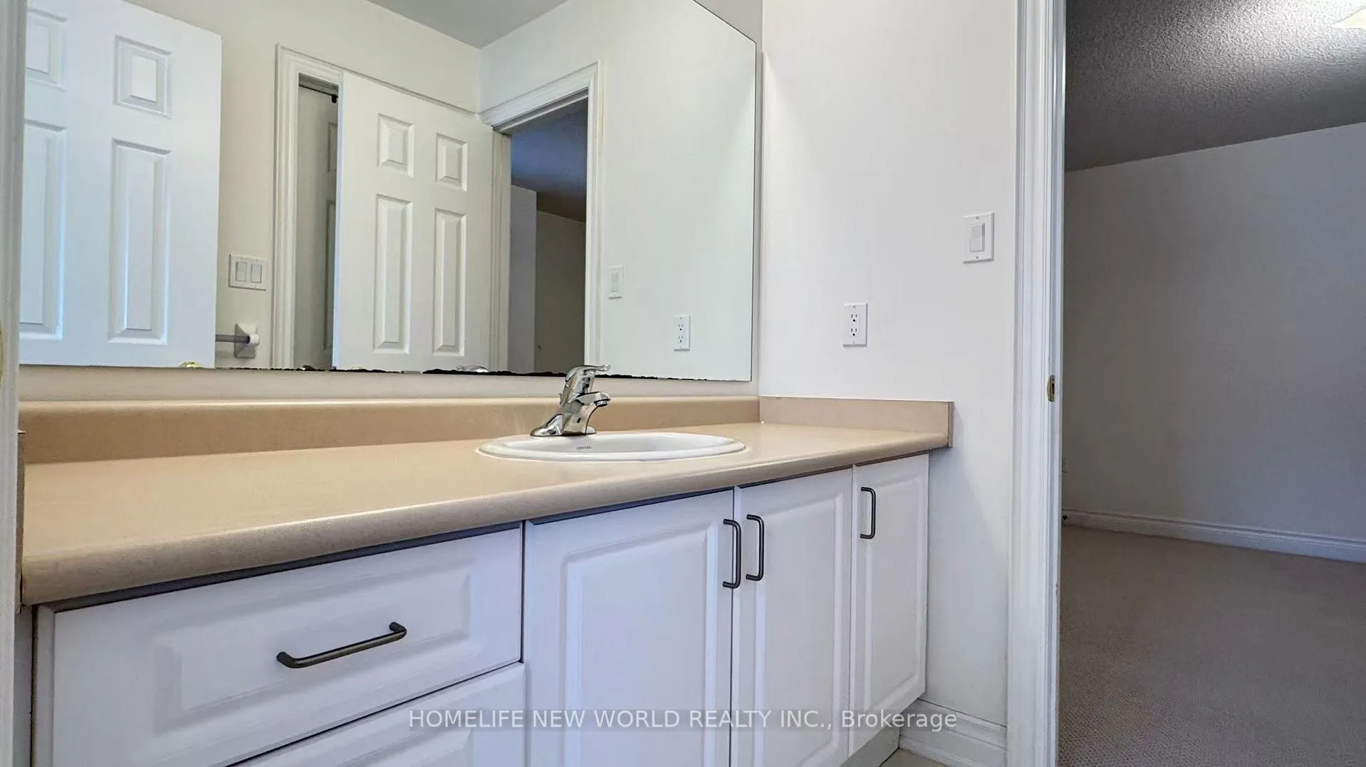 Photo 14 of 114 Hua Du Avenue, Markham, Berczy — HOMEH