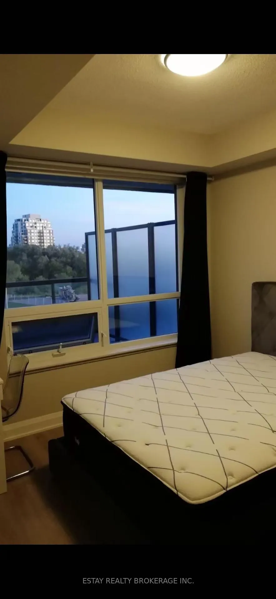 Photo 2 of Unit 323, 15 Water Walk Dr, Markham, Unionville — HOMEH