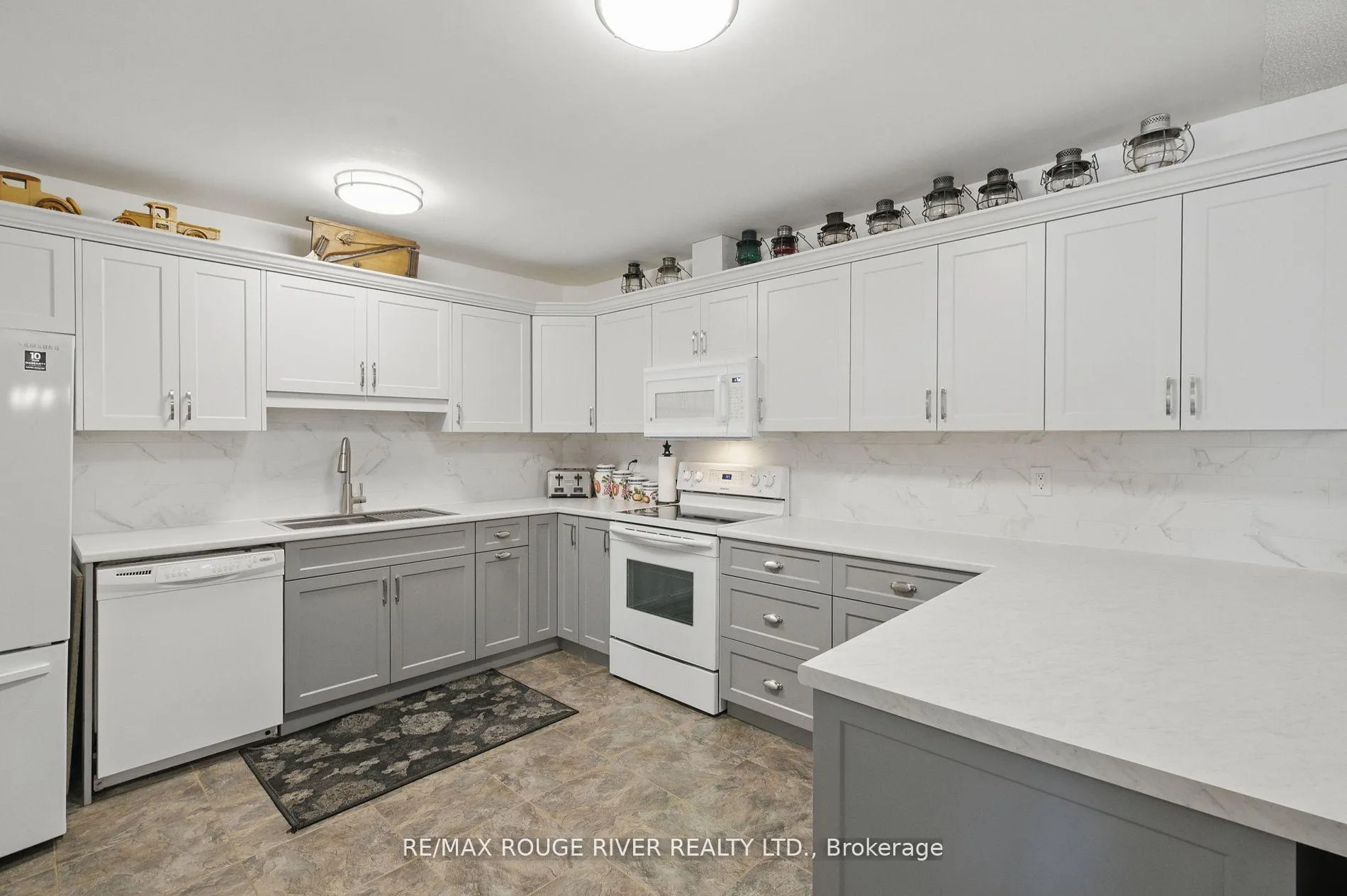 Photo 11 of Unit 222, 475 Parkhill Road W, Peterborough, Town Ward 3 — HOMEH