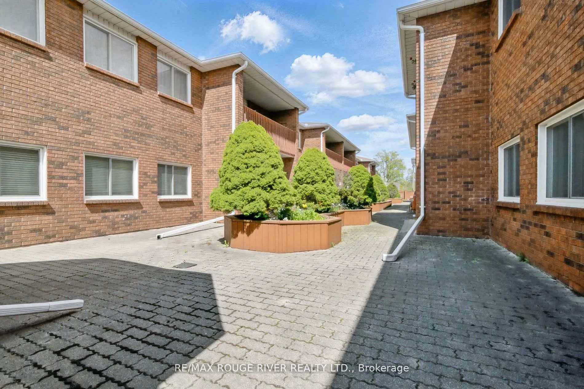 Photo 42 of Unit 222, 475 Parkhill Road W, Peterborough, Town Ward 3 — HOMEH