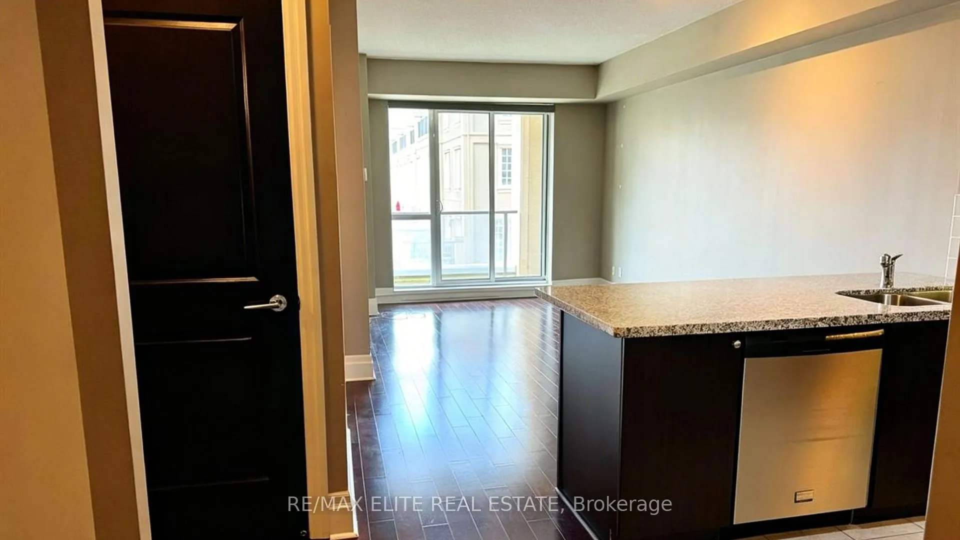 Photo 5 of Unit 201, 1 upper duke Crescent, Markham, Unionville — HOMEH
