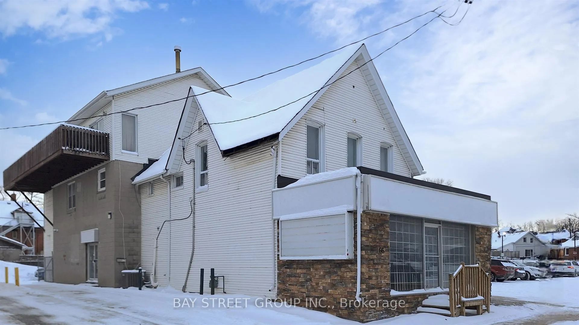 Photo 3 of Unit 301, 66 Maple Avenue, Barrie, City Centre — HOMEH