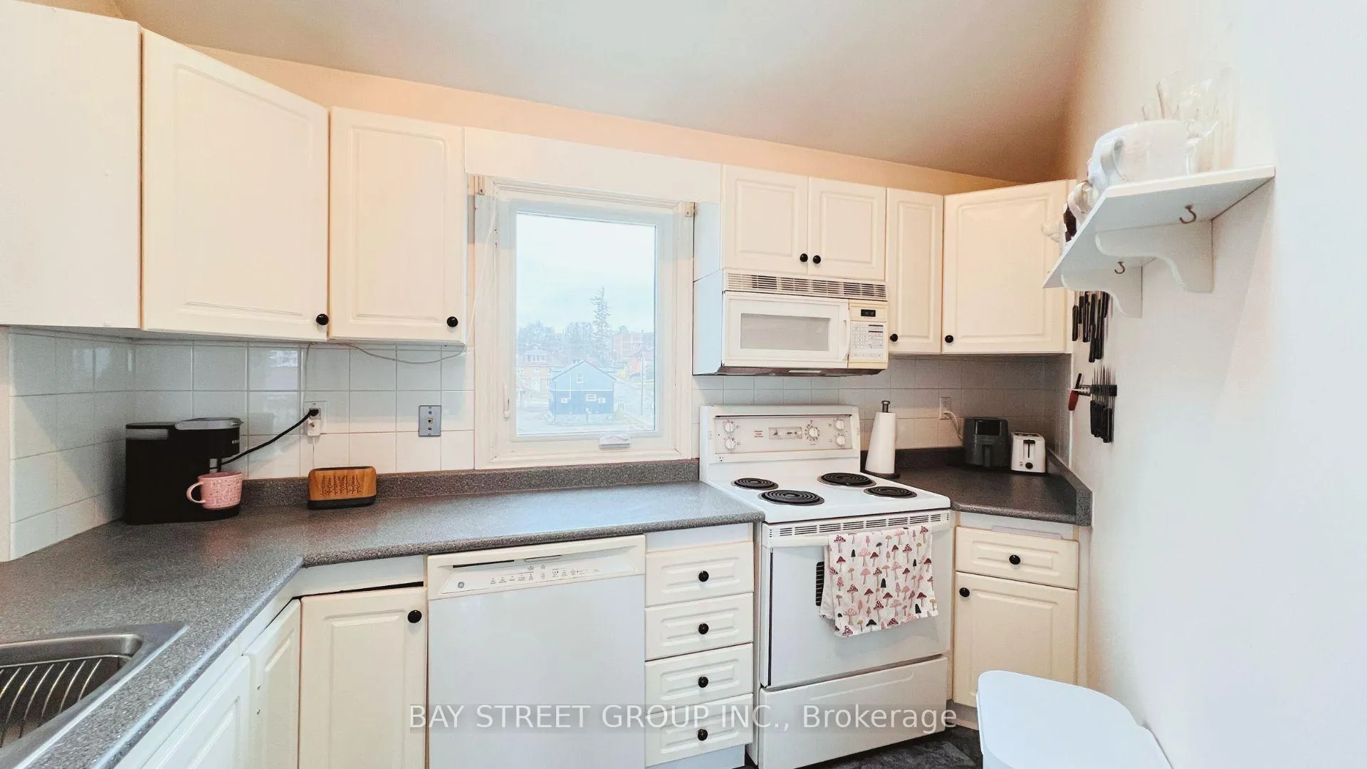 Photo 23 of Unit 301, 66 Maple Avenue, Barrie, City Centre — HOMEH