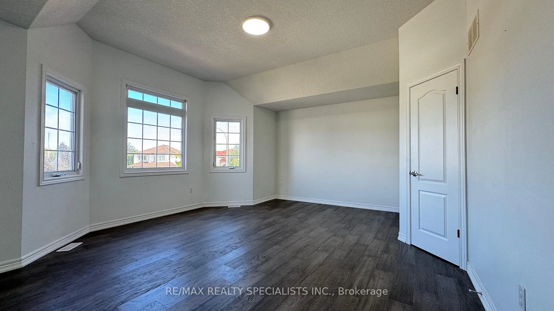 Photo 24 of Unit UPPER LvL, 505 Bridlewreath Court, Kitchener, Larentian West — HOMEH