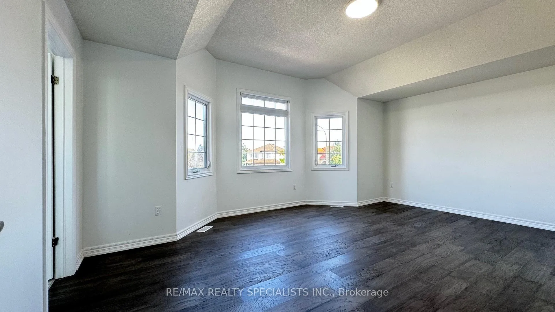 Photo 25 of Unit UPPER LvL, 505 Bridlewreath Court, Kitchener, Larentian West — HOMEH