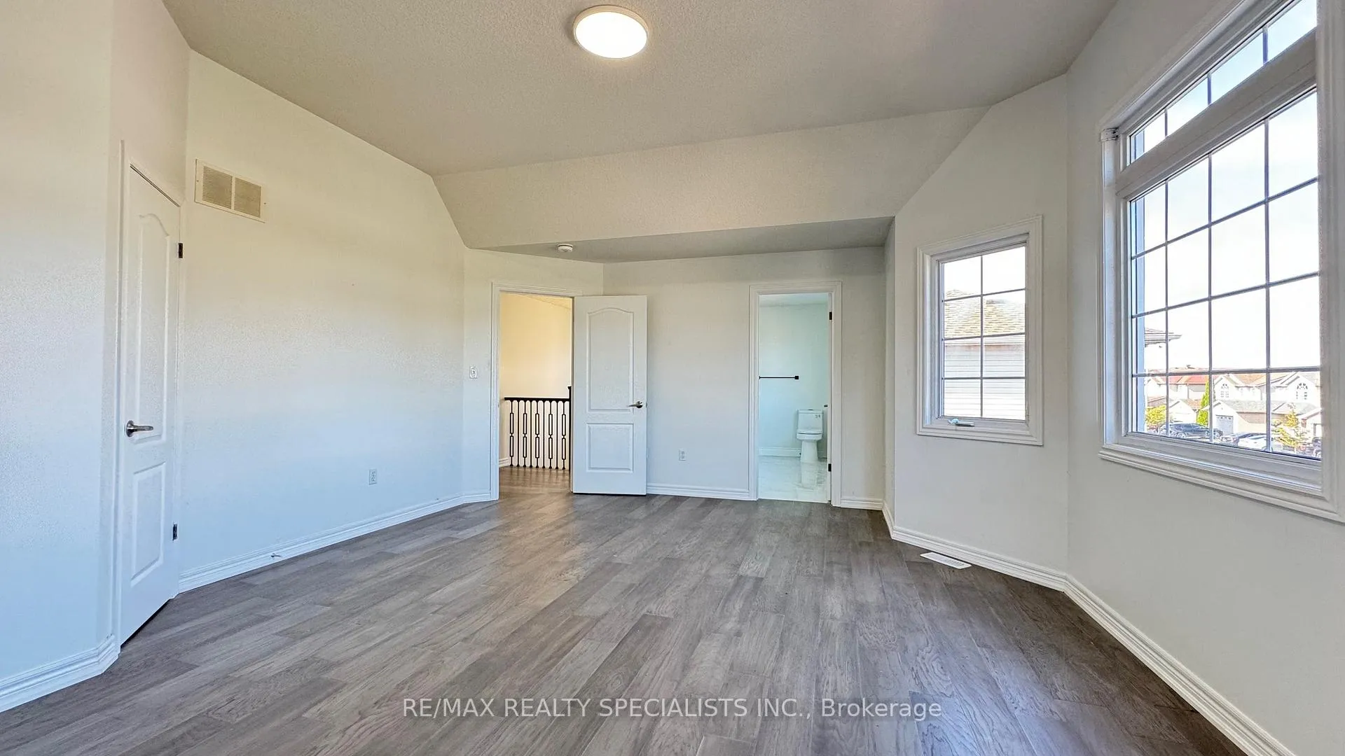 Photo 26 of Unit UPPER LvL, 505 Bridlewreath Court, Kitchener, Larentian West — HOMEH