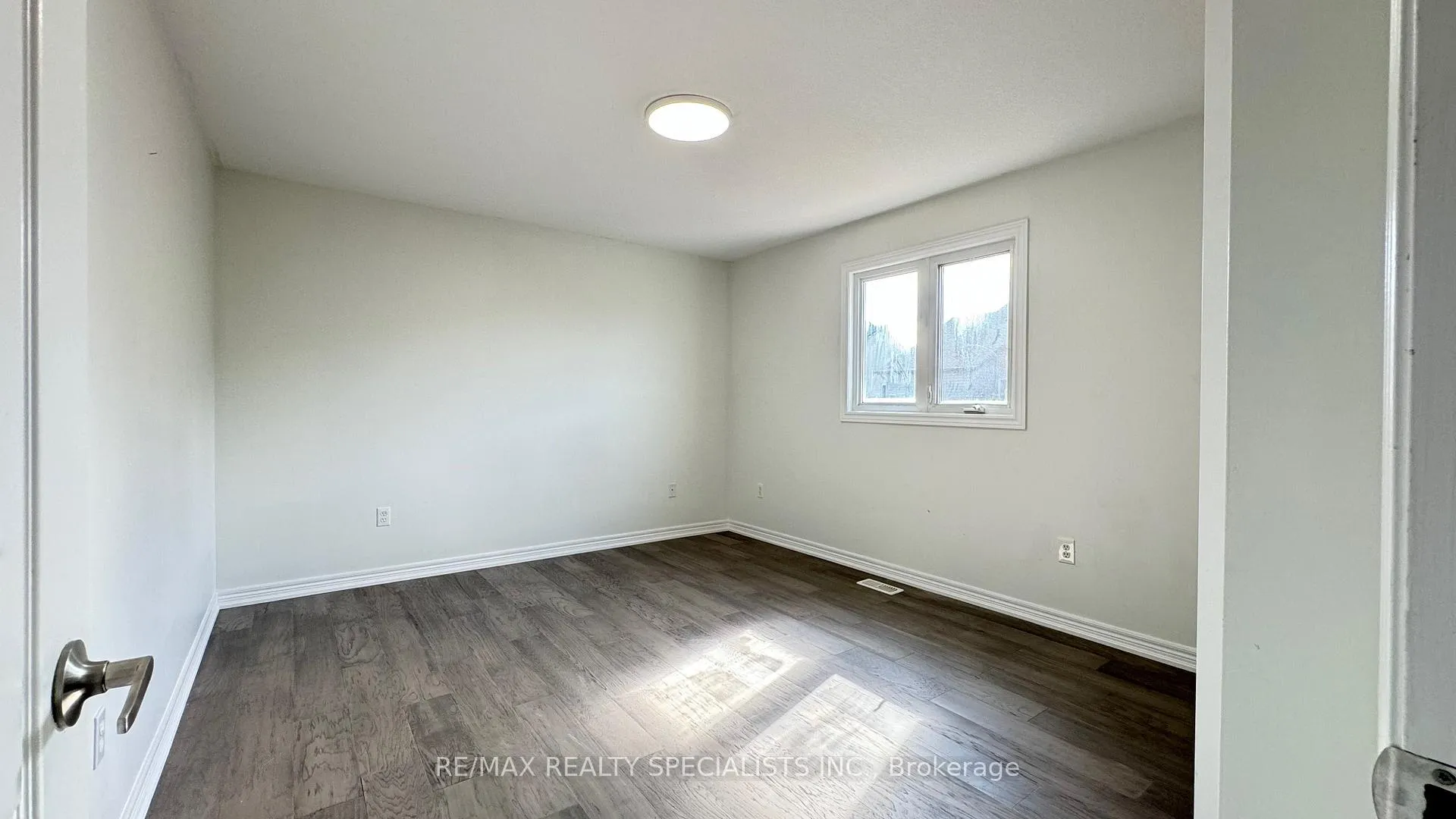 Photo 35 of Unit UPPER LvL, 505 Bridlewreath Court, Kitchener, Larentian West — HOMEH